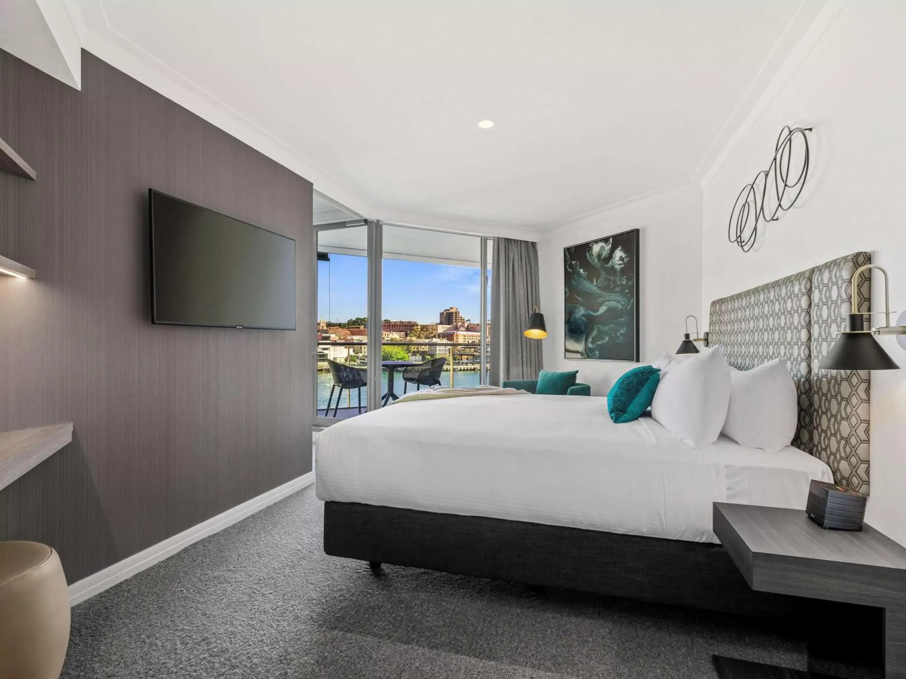 Photo of the whole room in Pullman Quay Grand Sydney Harbour