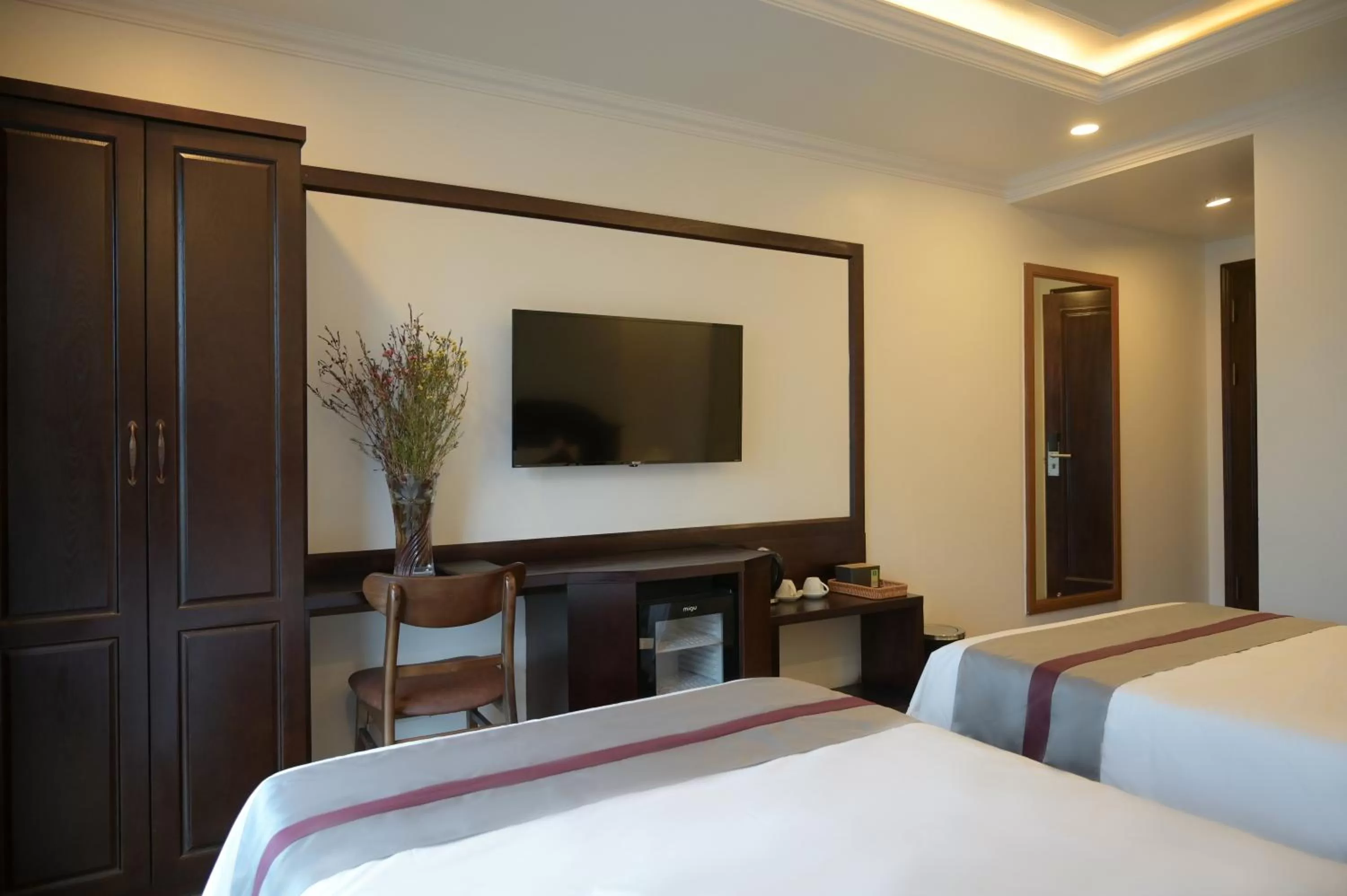 Photo of the whole room, Bed in Mercy Hotel