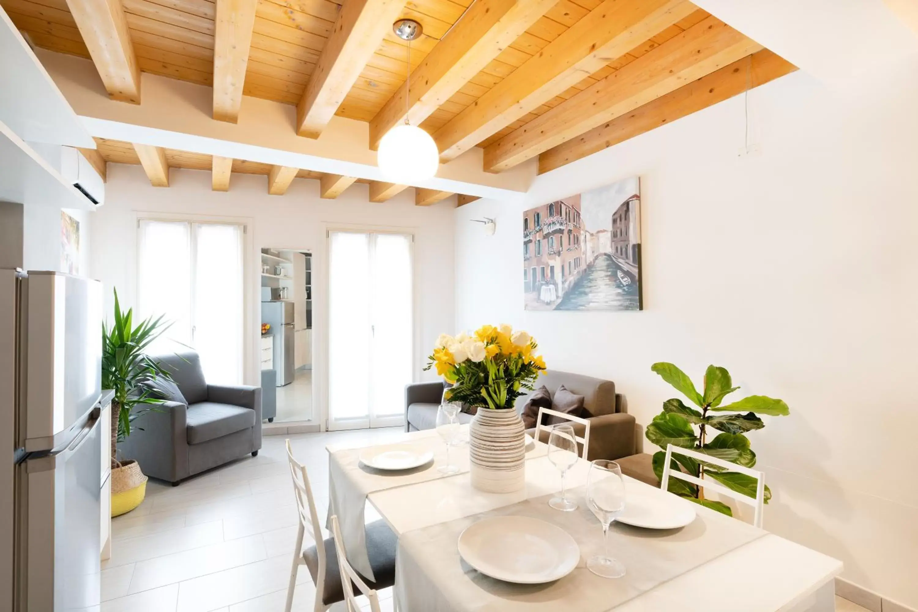 Living room, Dining Area in Ca' Degli Antichi Giardini Apartments