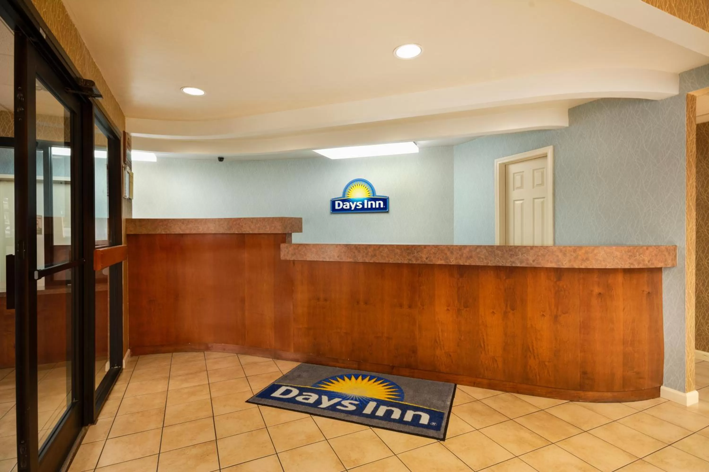 Lobby or reception in Days Inn by Wyndham Atlanta Stone Mountain