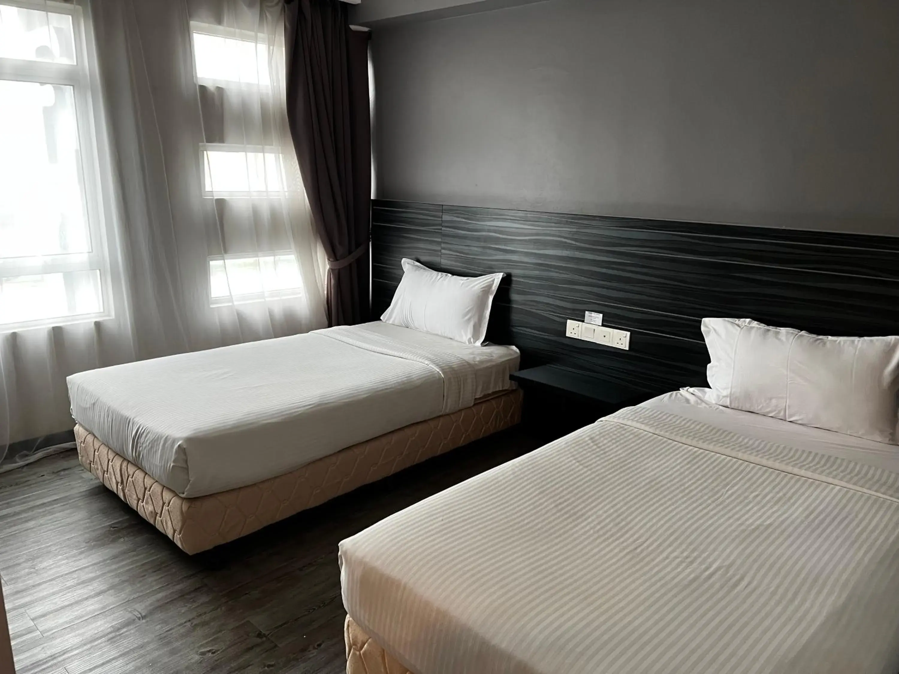 Bedroom, Bed in Signature Hotel