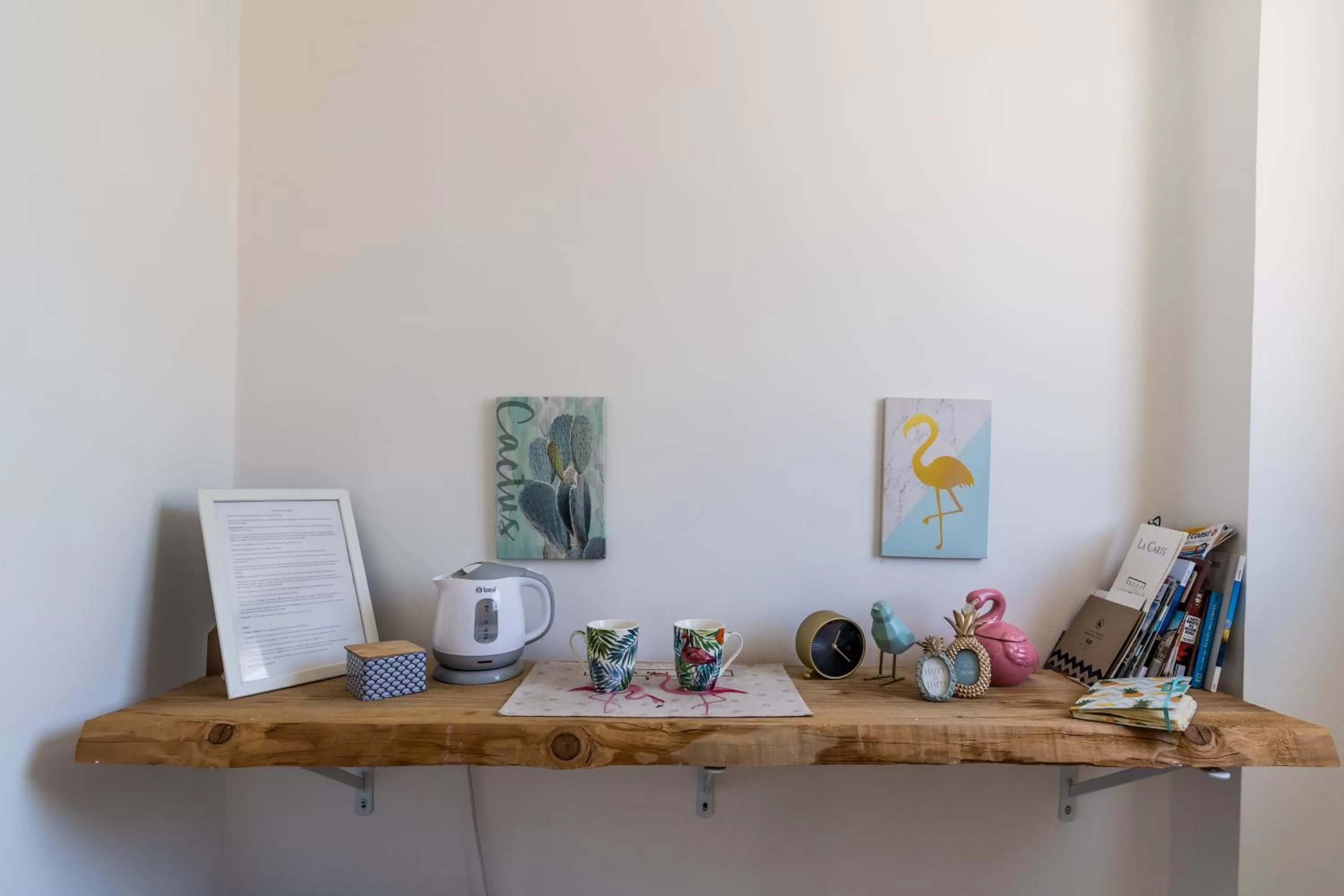 Photo of the whole room in Flamingo B&B