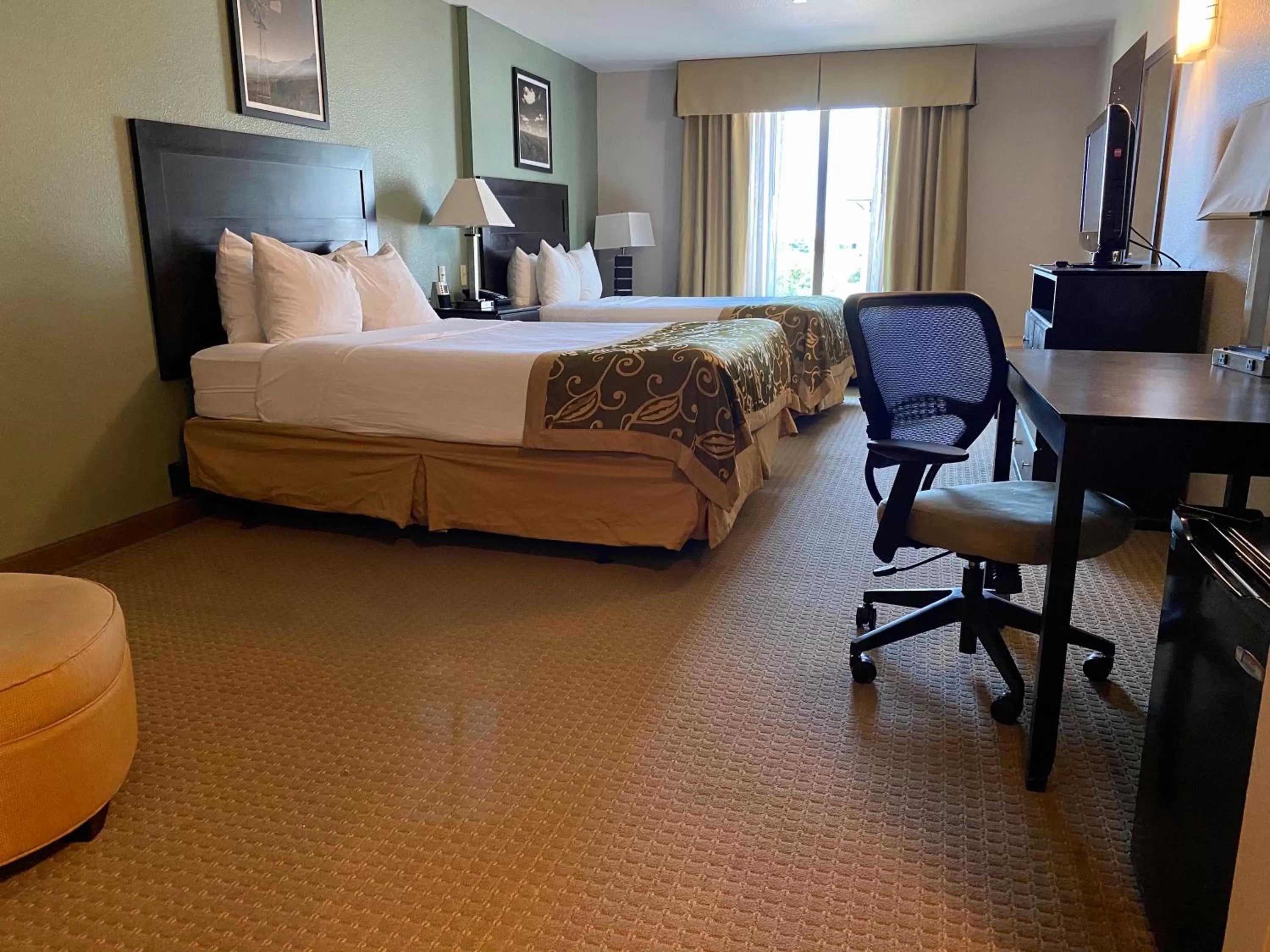 Queen Room with Two Queen Beds and Bath Tub - Mobility/Hearing Accessible - Non-Smoking in Wingate By Wyndham Frisco