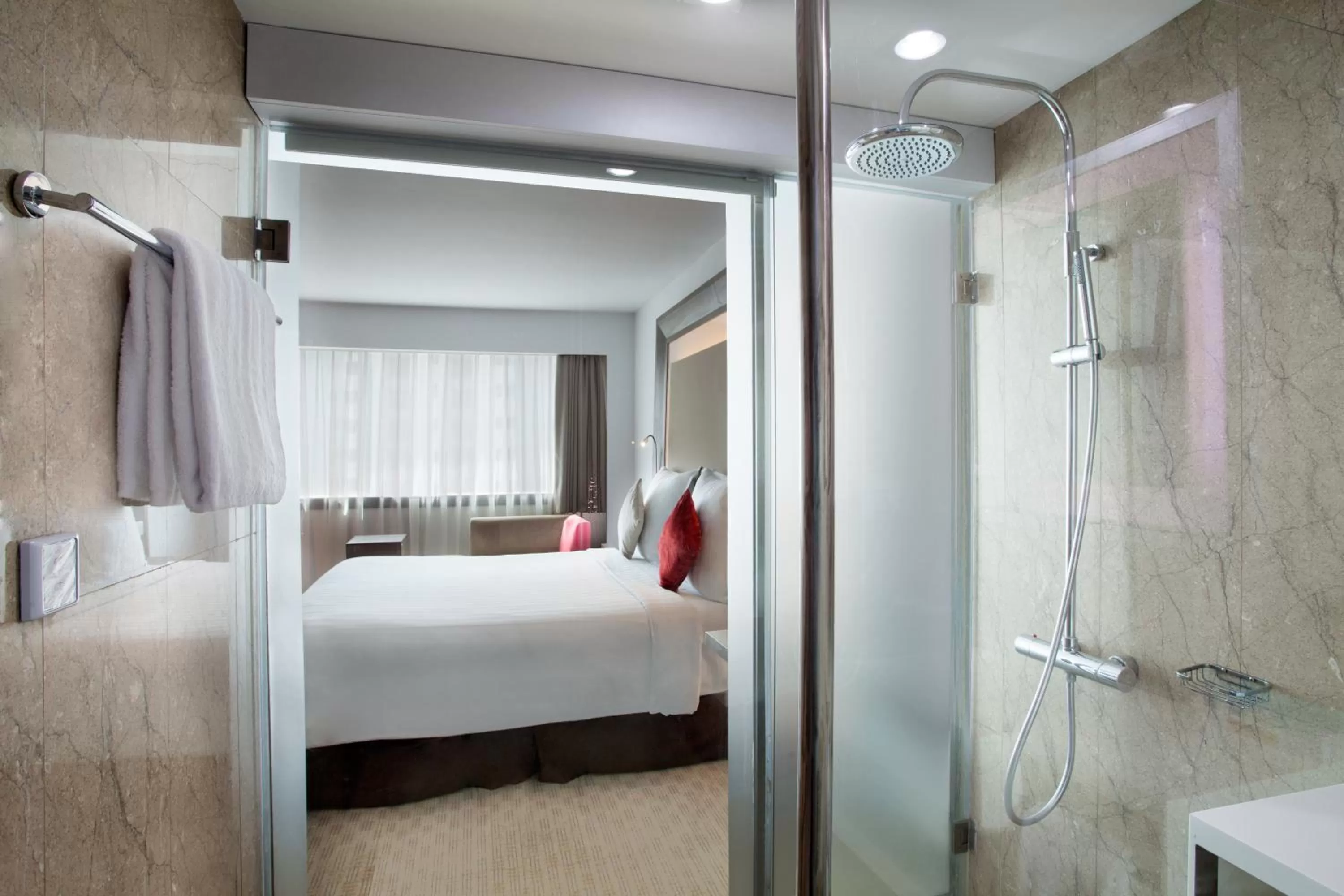 Bathroom, Bed in Novotel Jakarta Gajah Mada