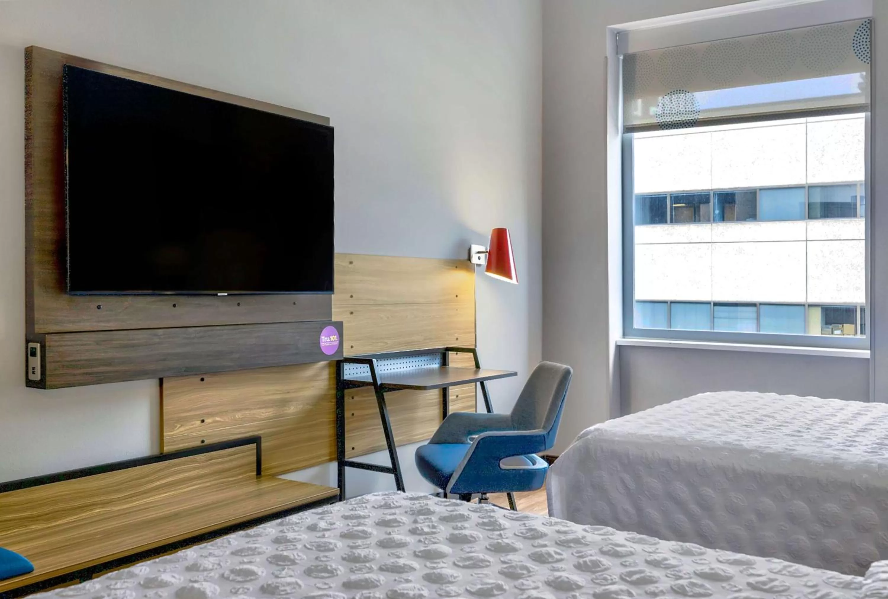 Bedroom, Bed in Tru By Hilton Minneapolis Downtown