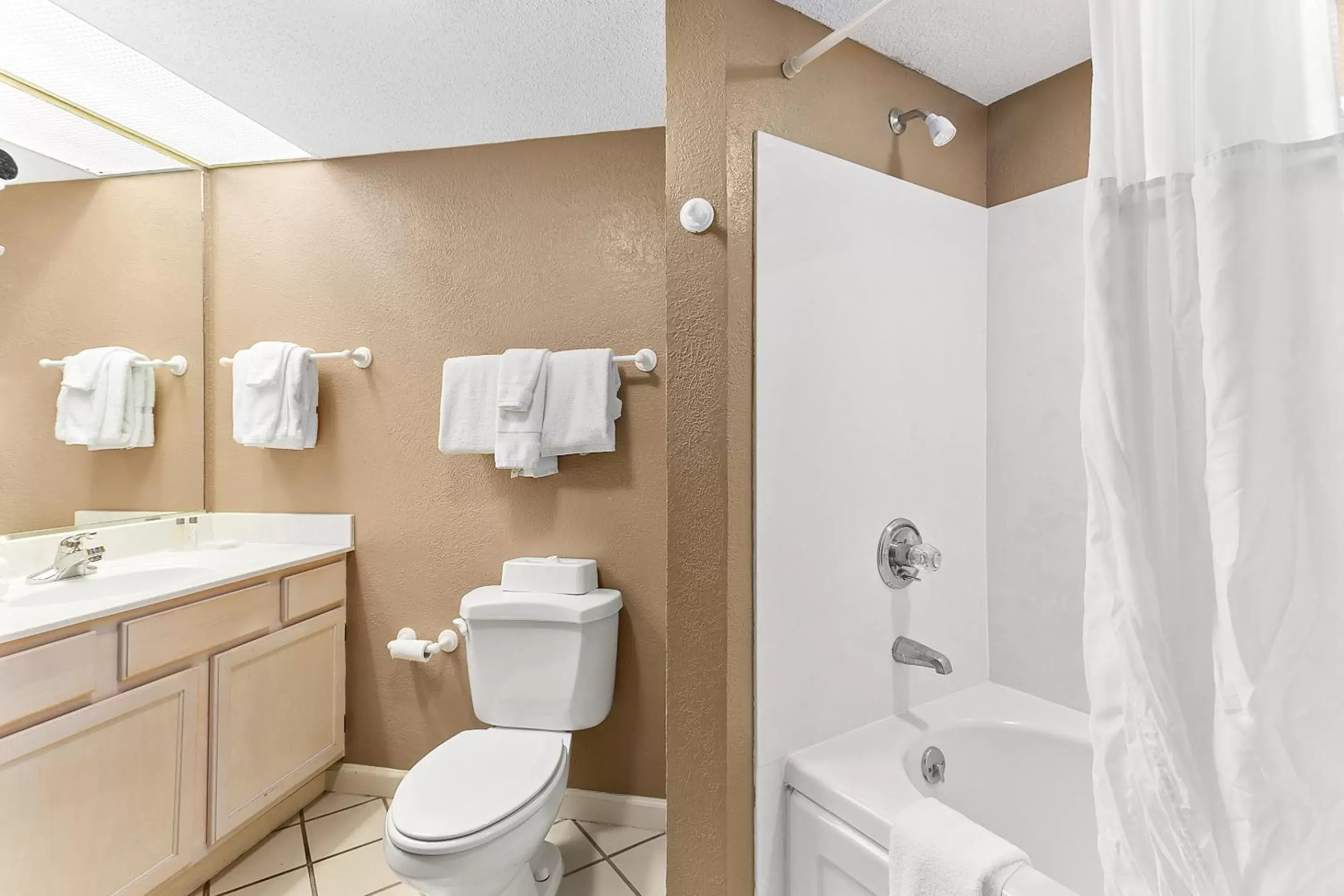 Toilet, Bathroom in Sunrise Ridge Resort