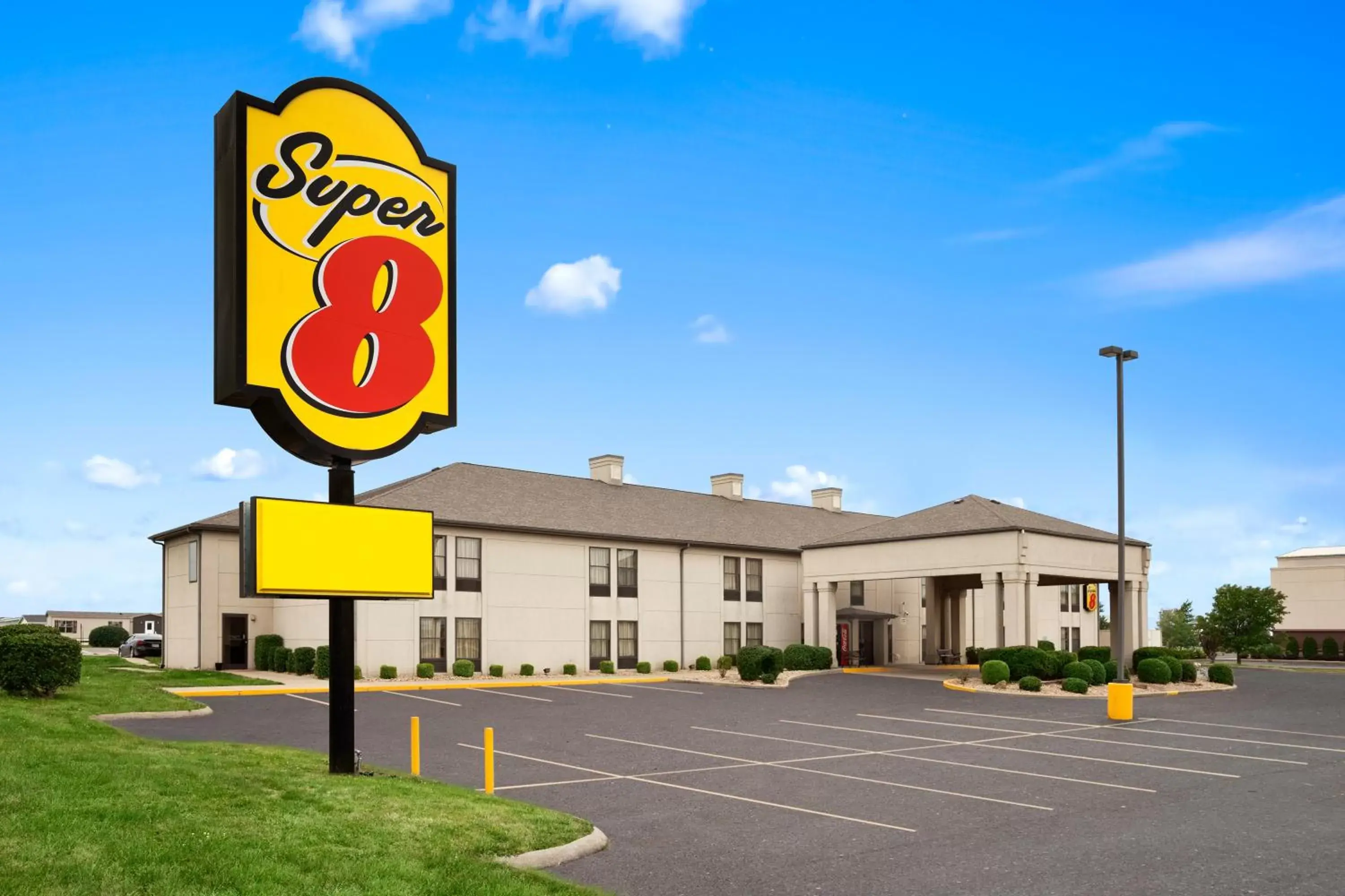 Property Building in Super 8 by Wyndham Evansville North