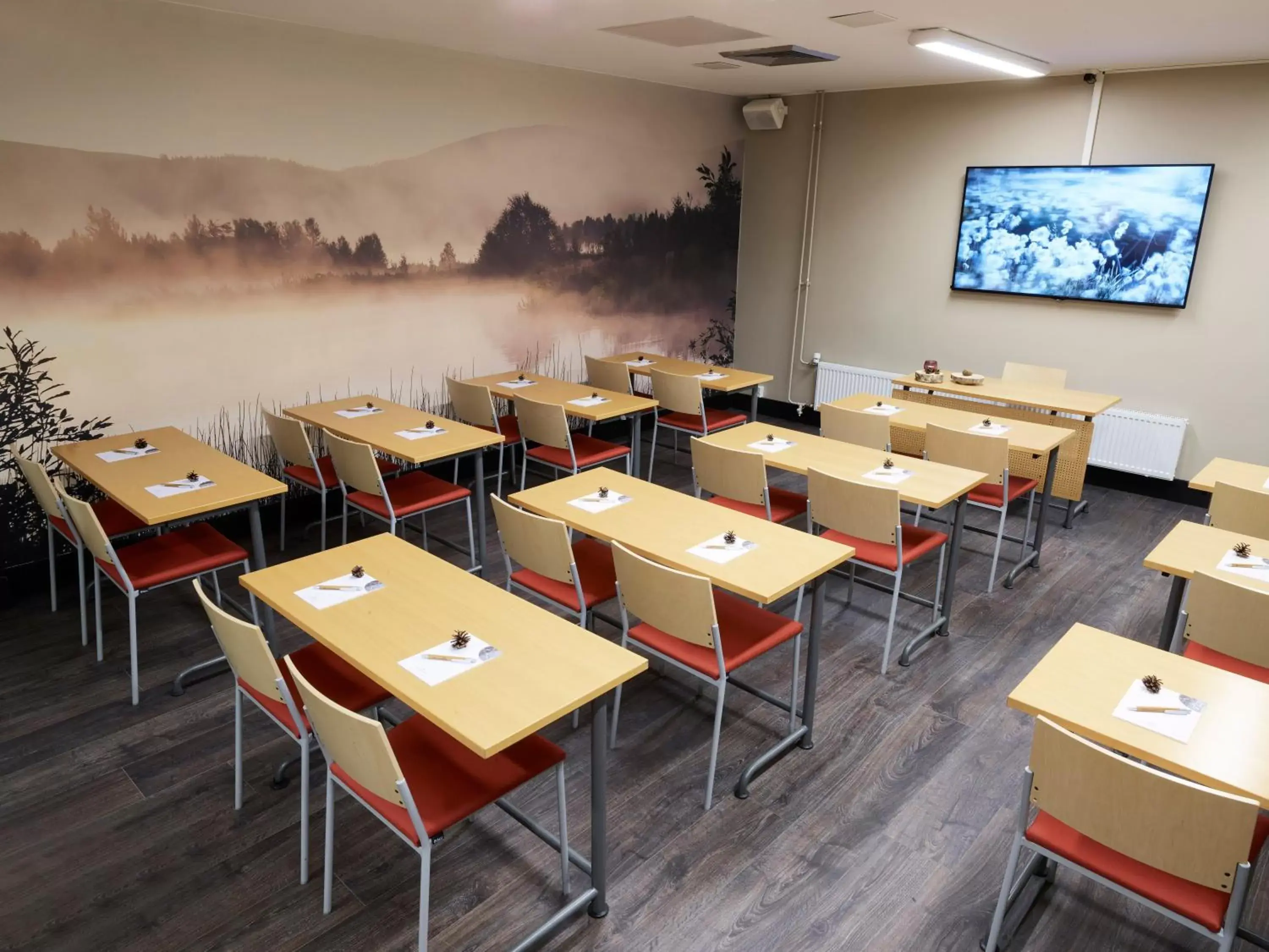 Meeting/conference room, Restaurant/Places to Eat in Lapland Hotels Kuopio