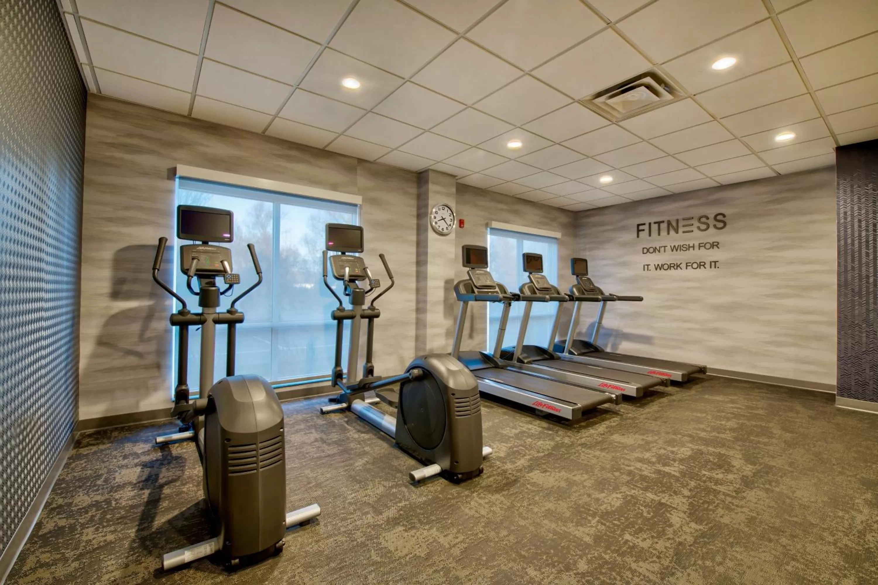 Fitness centre/facilities in Fairfield Inn & Suites by Marriott Cortland