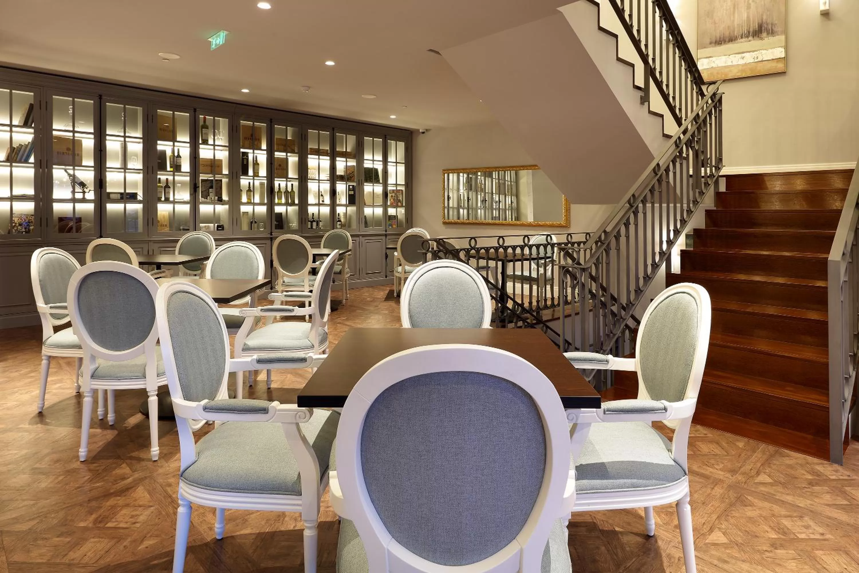 Lounge or bar in Eurostars Porto Douro