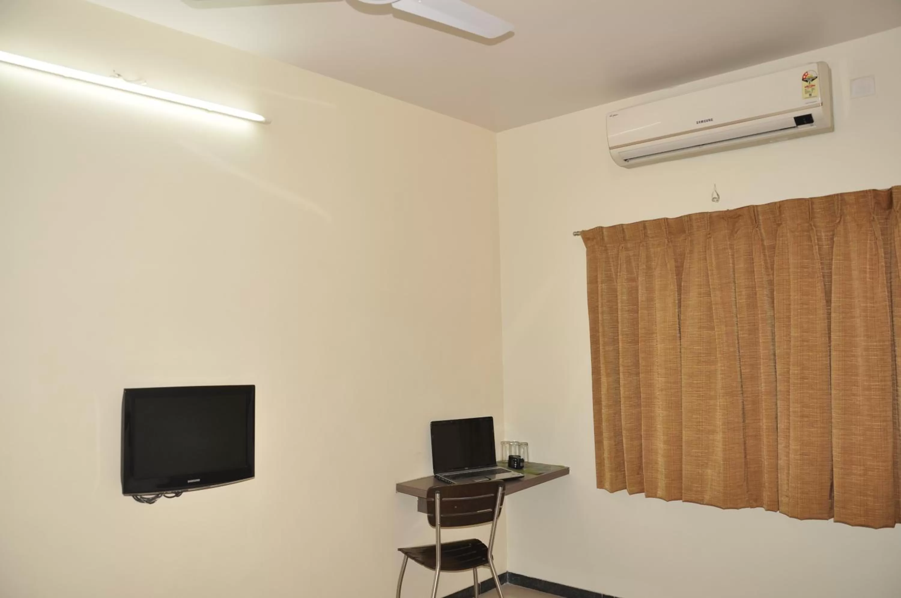 TV and multimedia in HOTEL NEW BHARTI