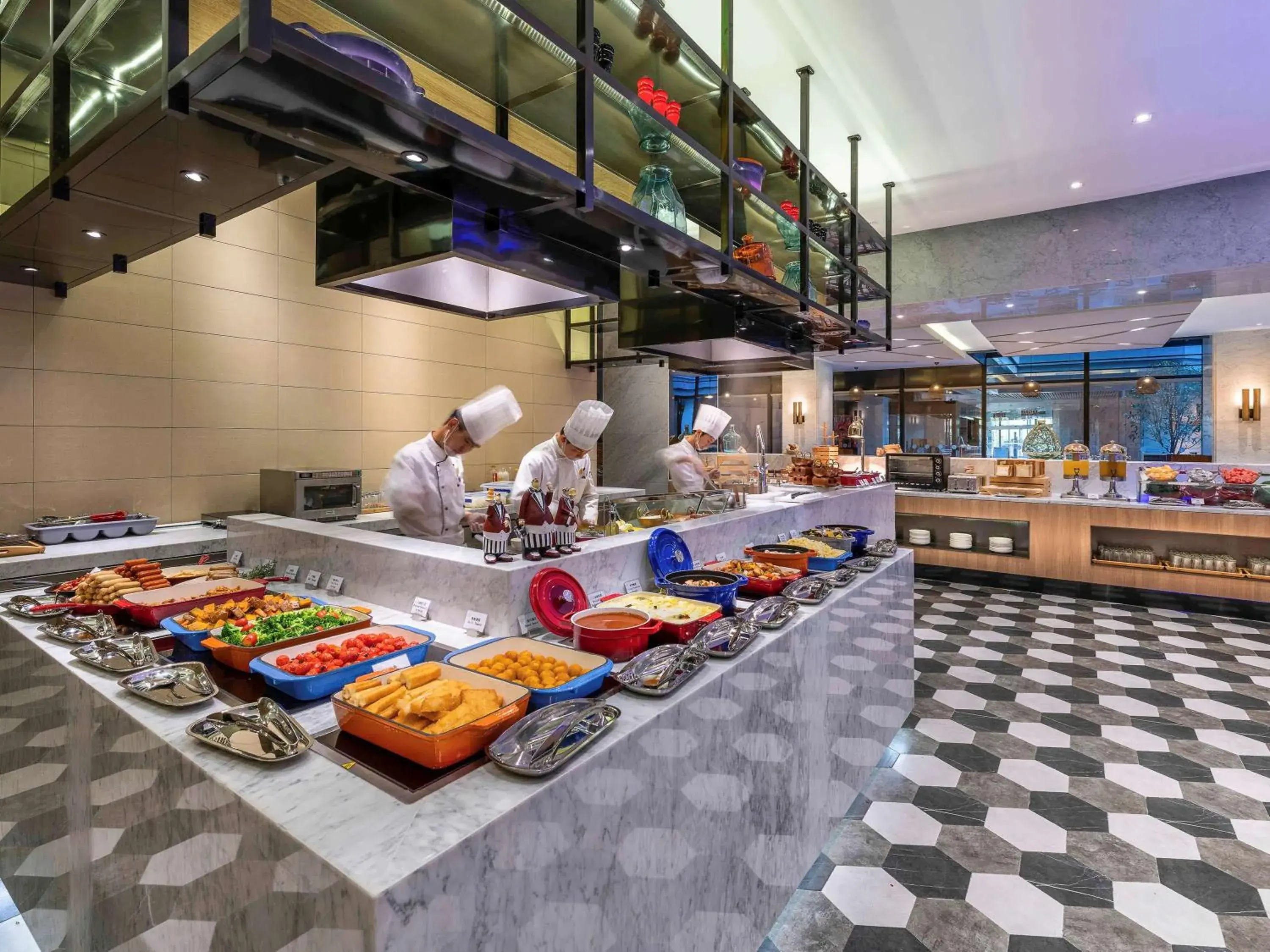 Restaurant/Places to Eat in Novotel Suites Shanghai Hongqiao