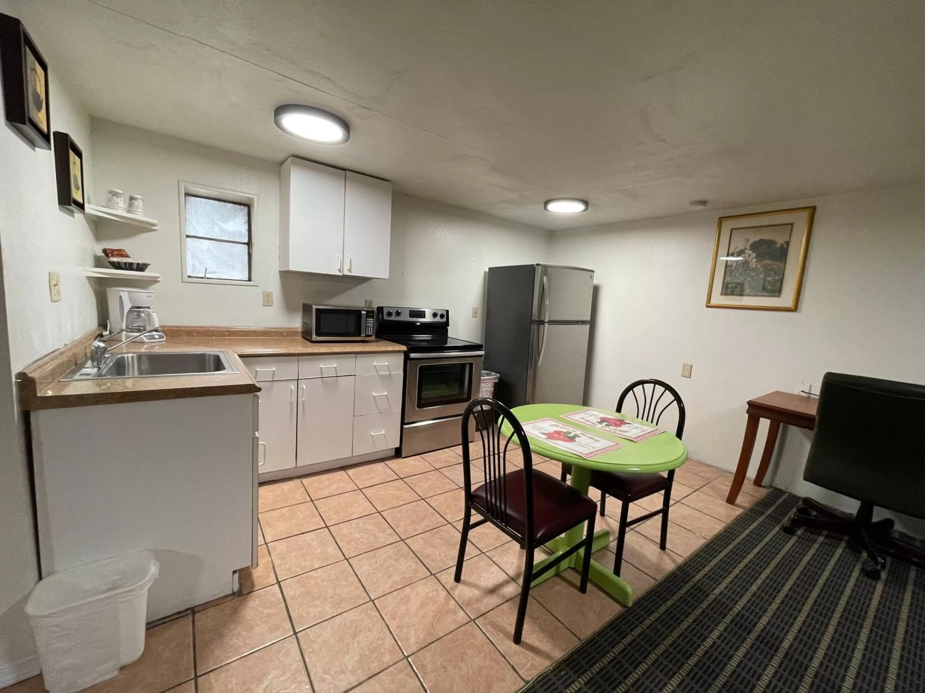 Annie Oakley Motel Oakley