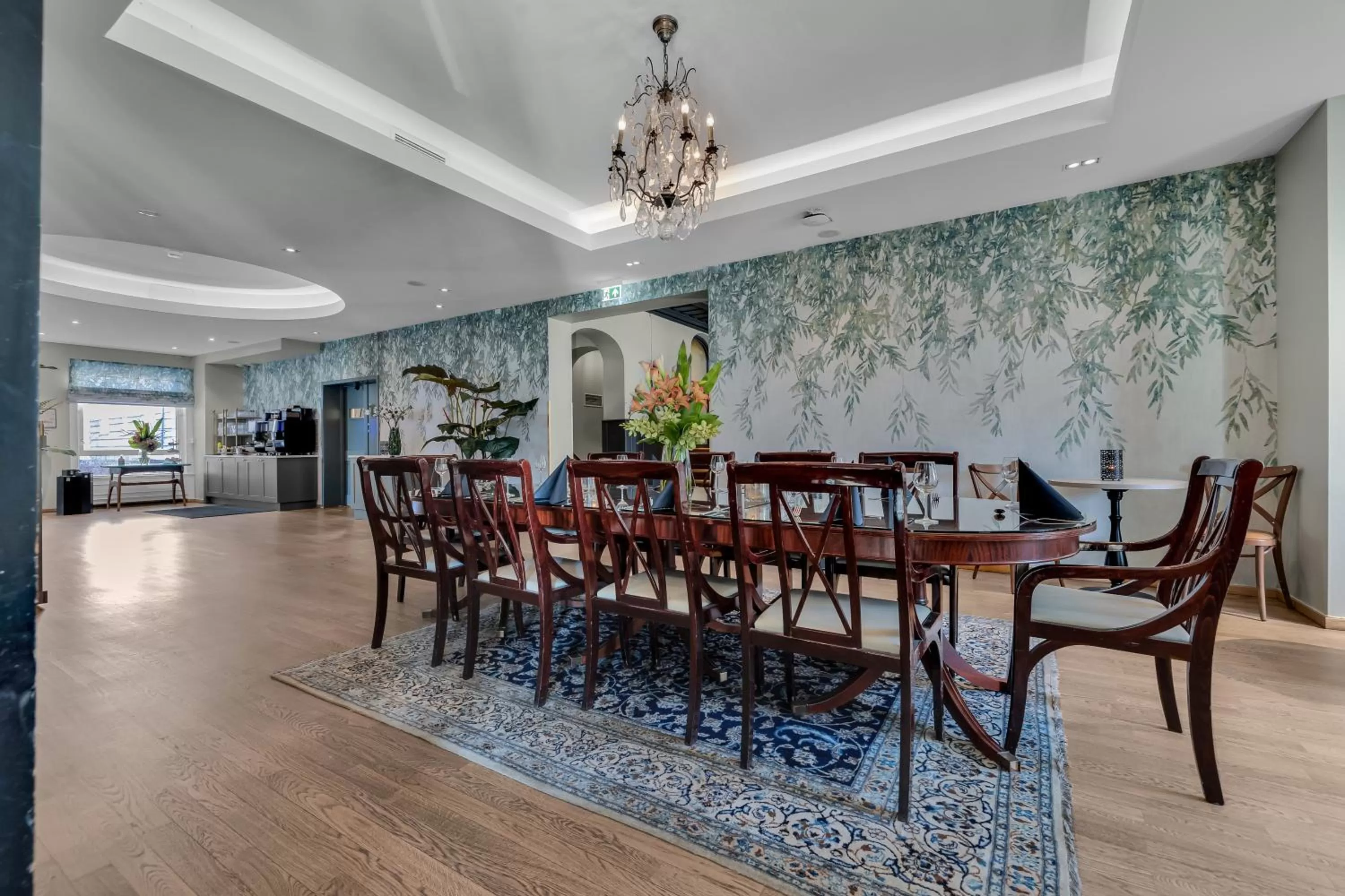 Restaurant/places to eat in Home Hotel Gabelshus