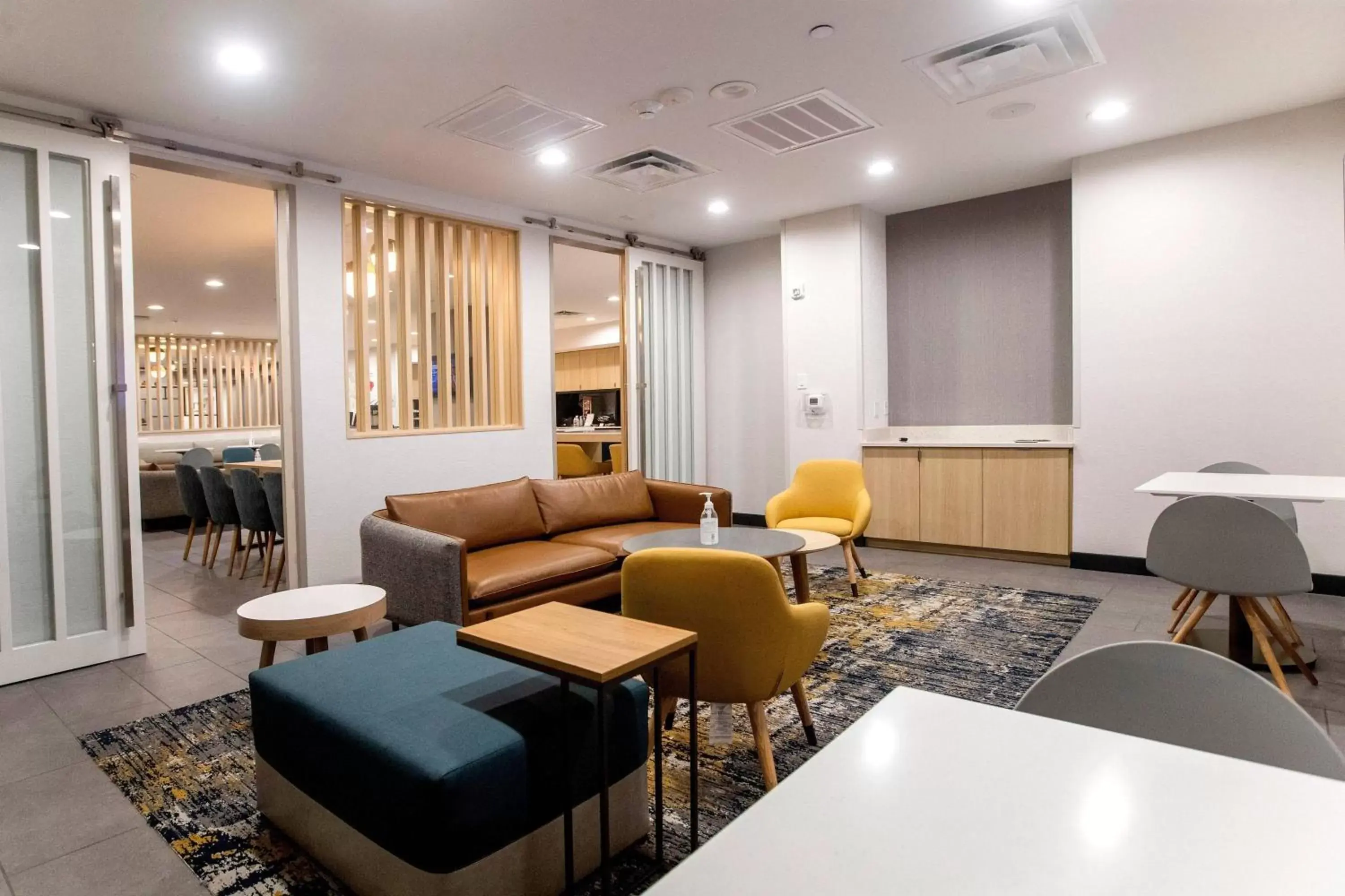 Meeting/conference room, Lounge/Bar in TownePlace Suites by Marriott Conroe