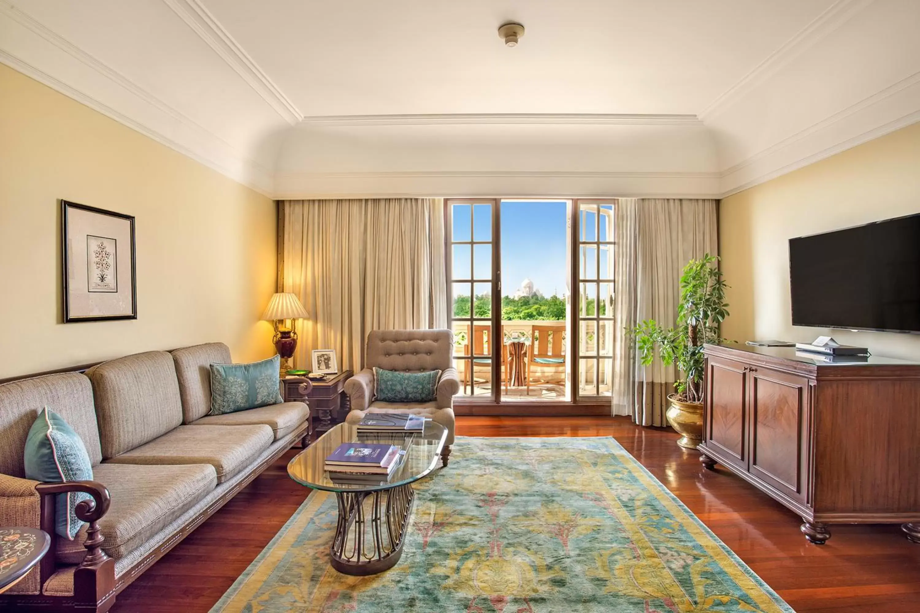 Living room, Seating Area in The Oberoi Amarvilas Agra