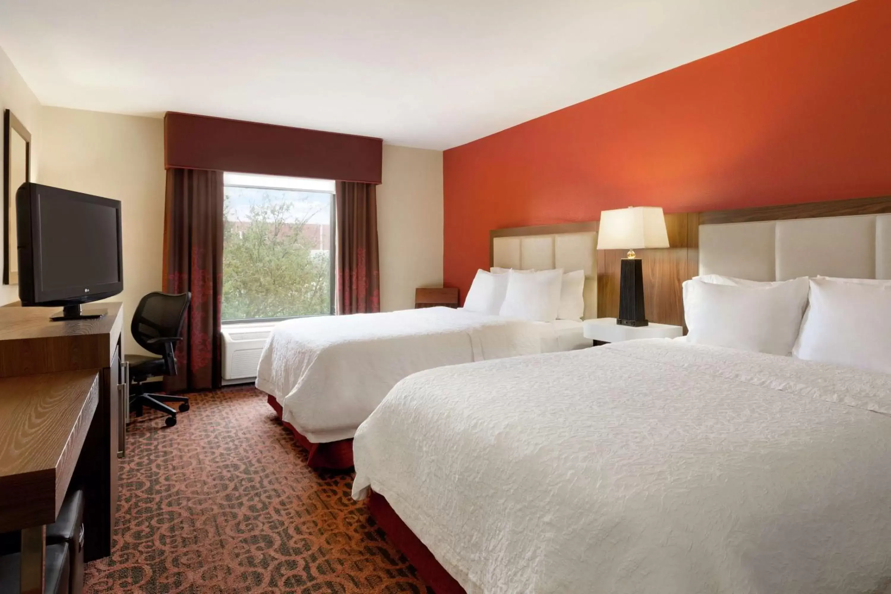 Bedroom, Bed in Hampton Inn Wichita Falls-Sikes Senter Mall