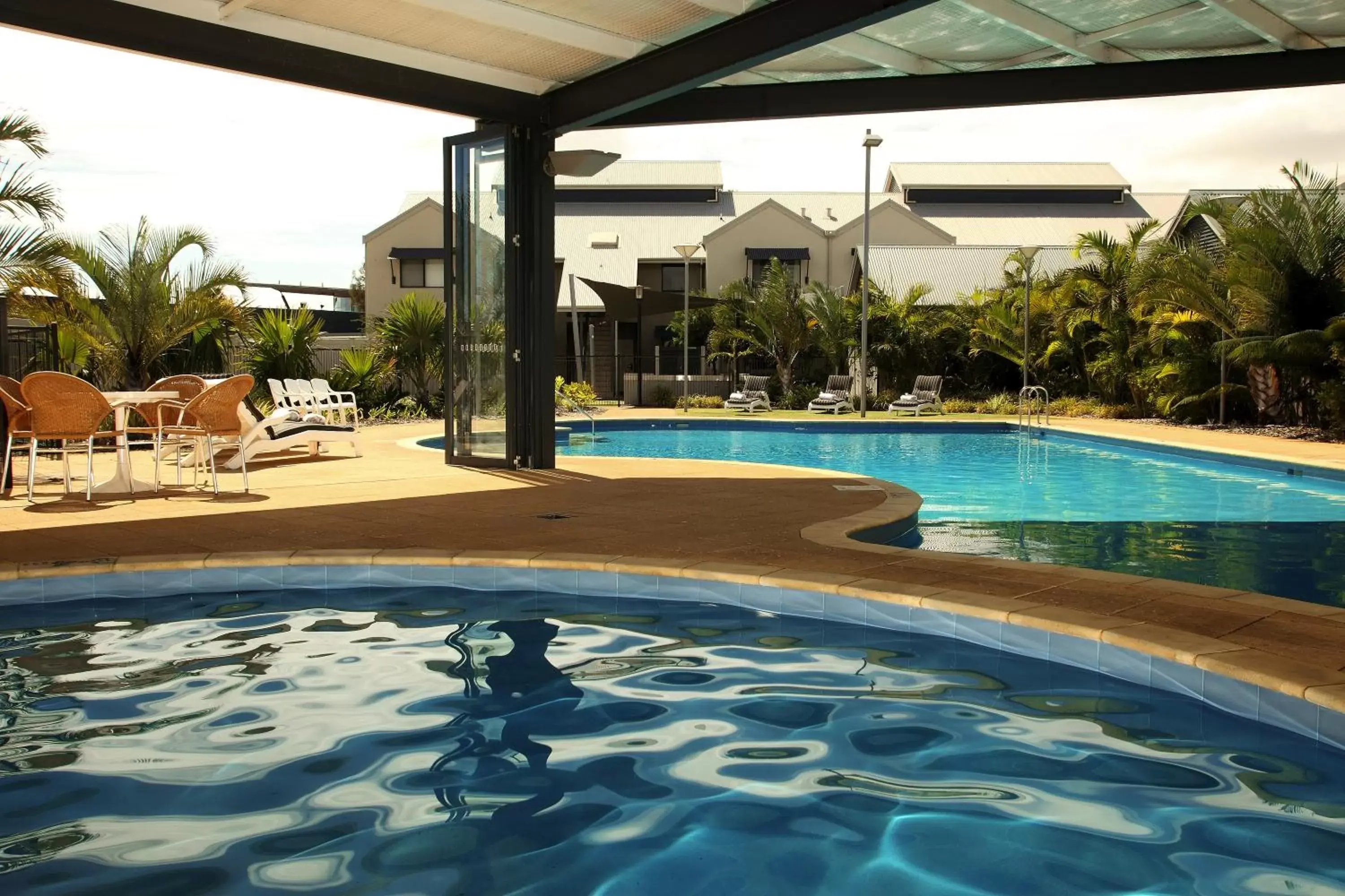 Swimming Pool in Mantra Geraldton