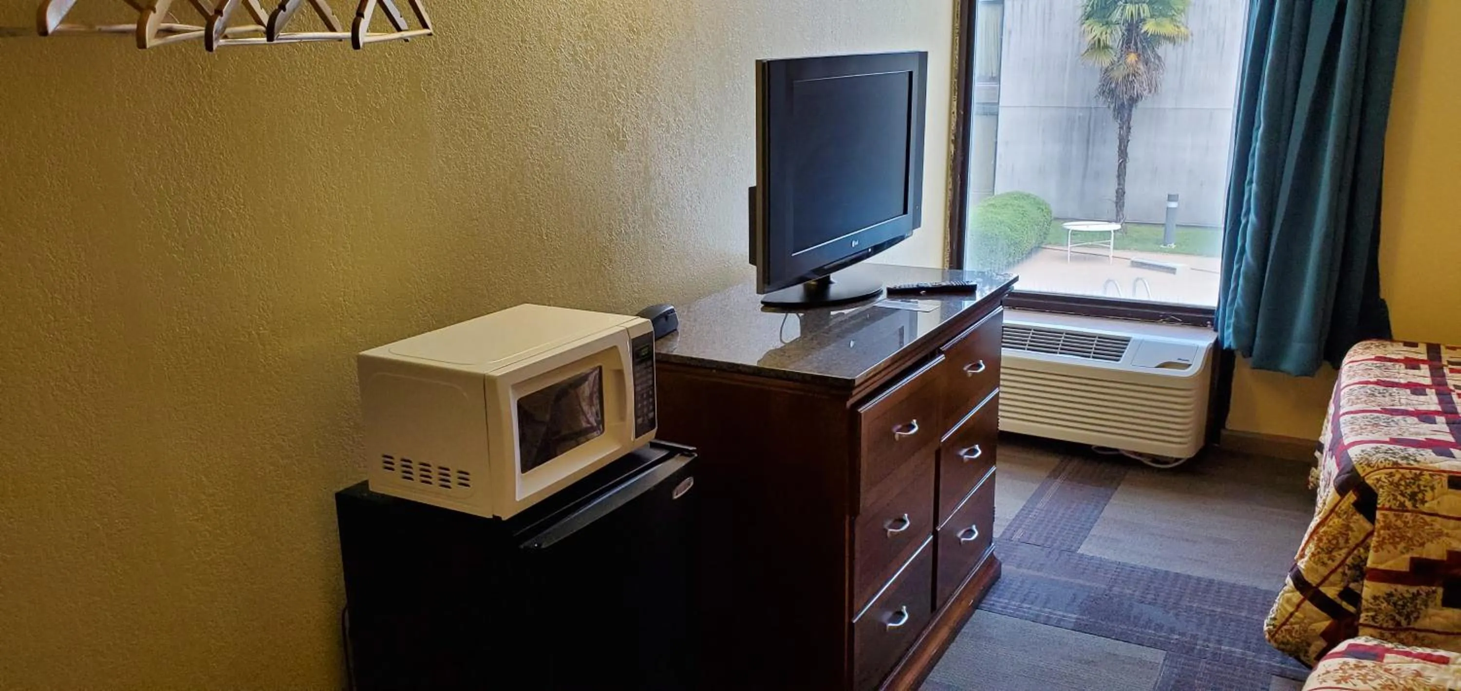 Other in Red Carpet Inn-Macon