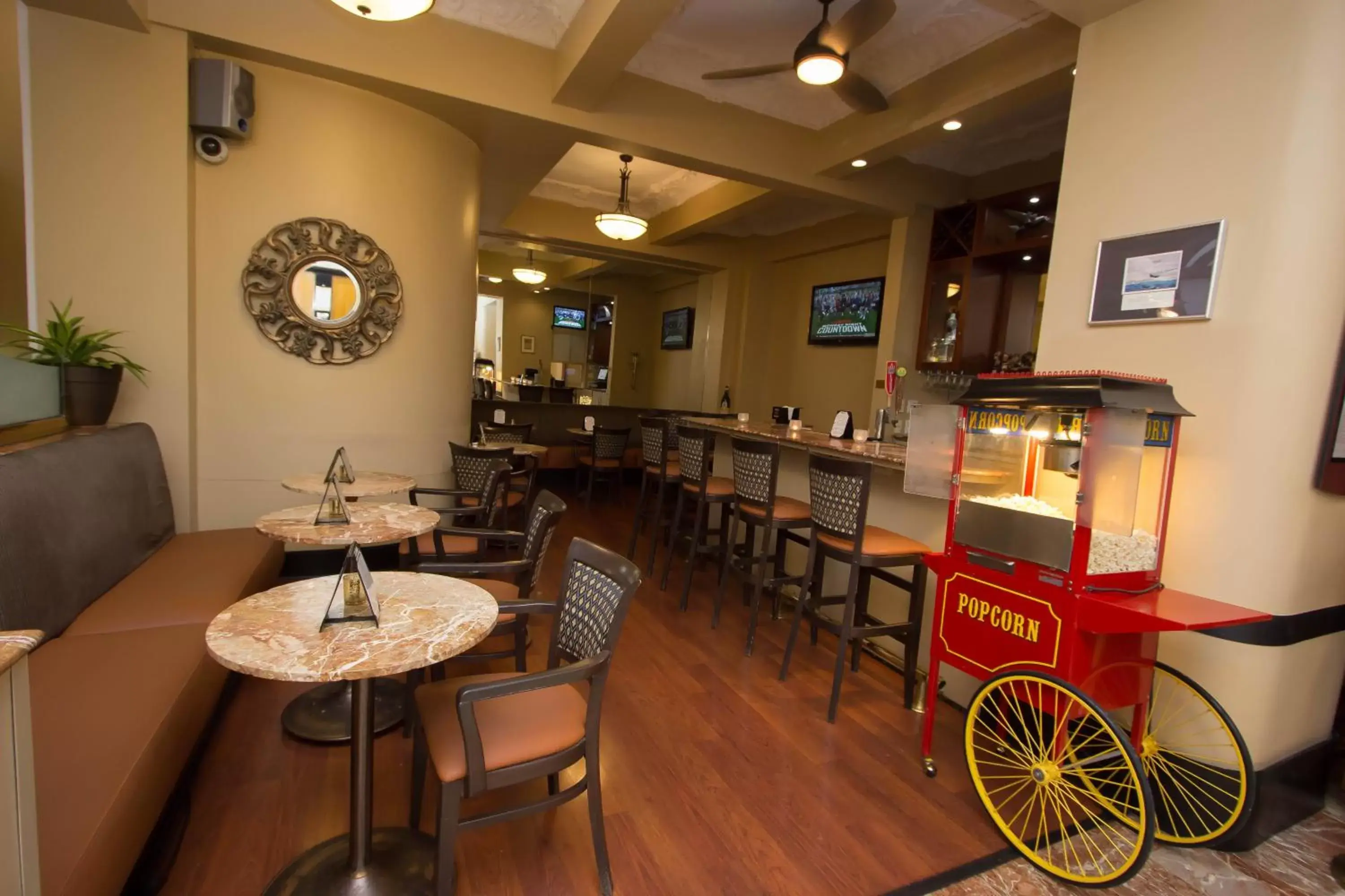 Lounge or bar in Chancellor Hotel on Union Square Lounge or bar in Chancellor Hotel on Union Square