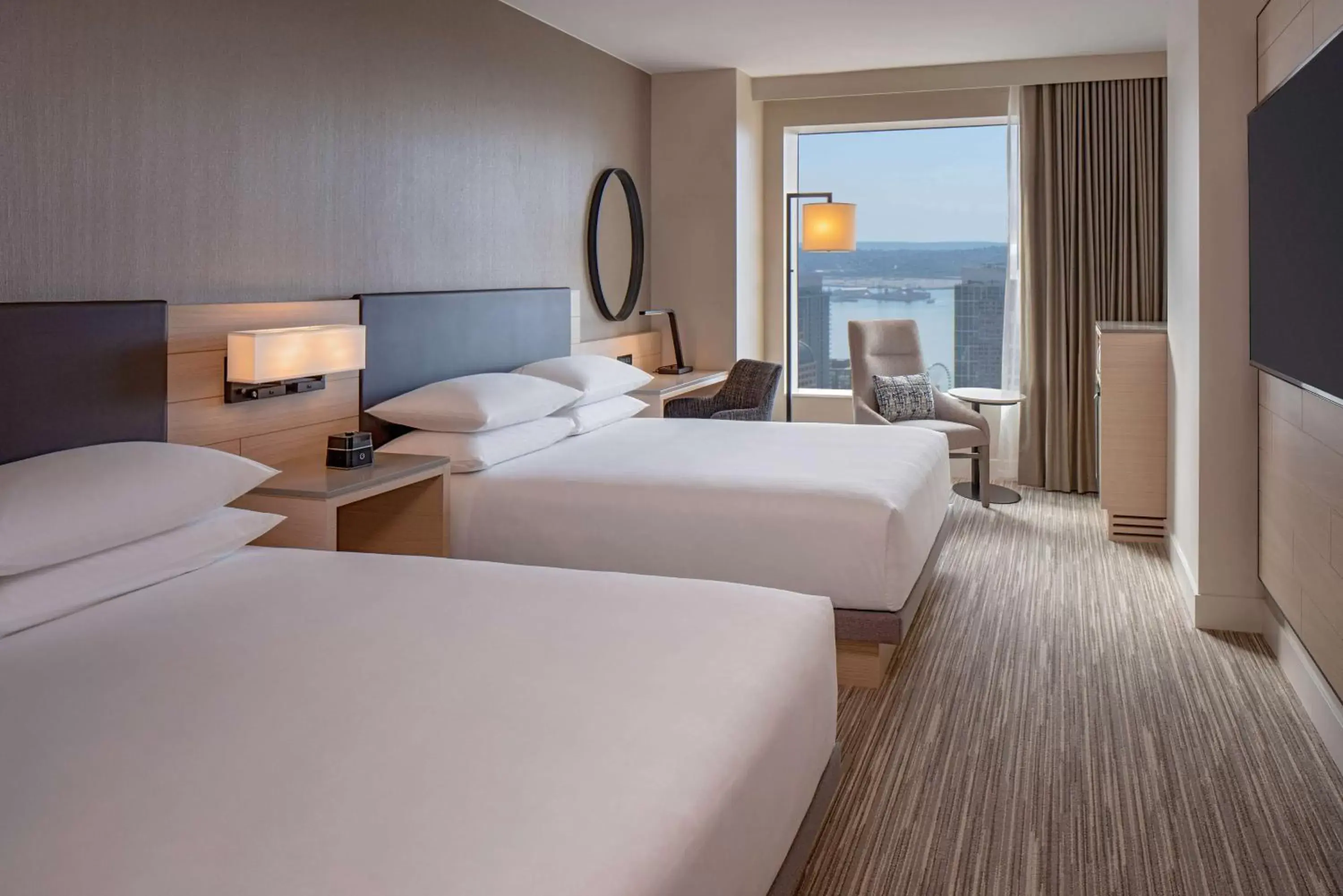 Queen Room with Two Queen Beds and Accessible Tub - Disability Access in Hyatt Regency Seattle Queen Room with Two Queen Beds and Accessible Tub - Disability Access in Hyatt Regency Seattle