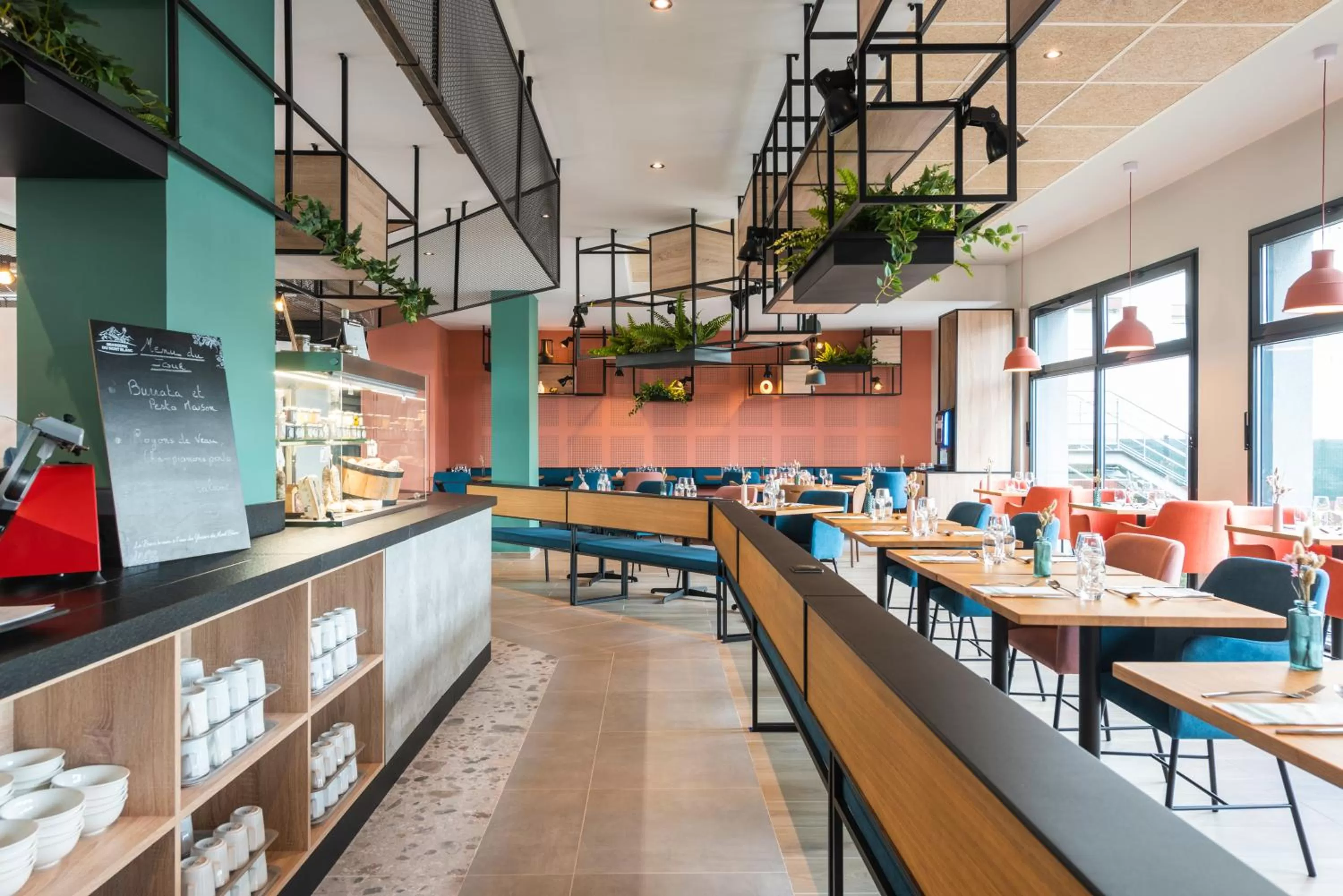 Restaurant/places to eat in ibis Lyon Sud Oullins