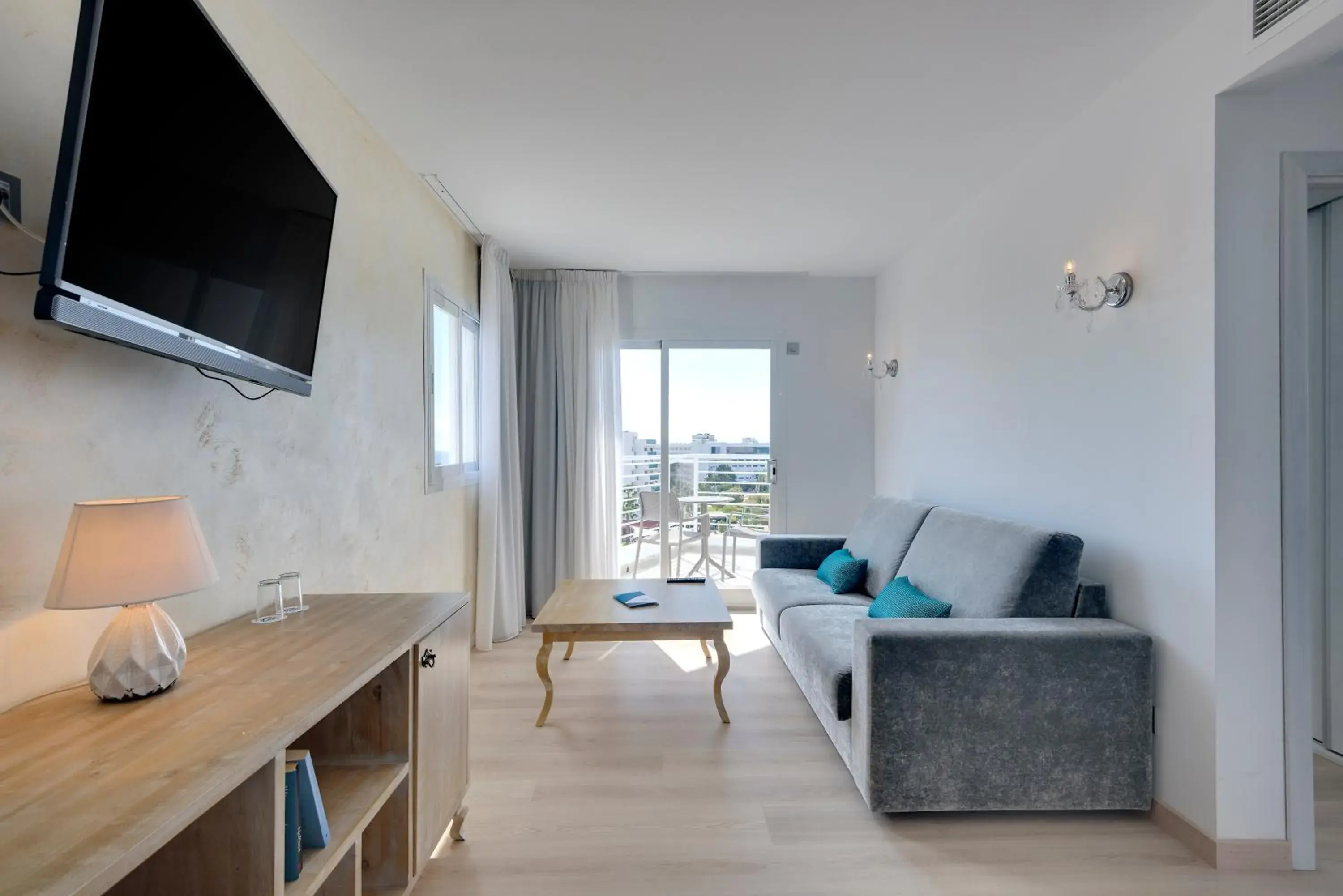Living room, TV/Entertainment Center in Cala Millor Garden Hotel - Adults Only