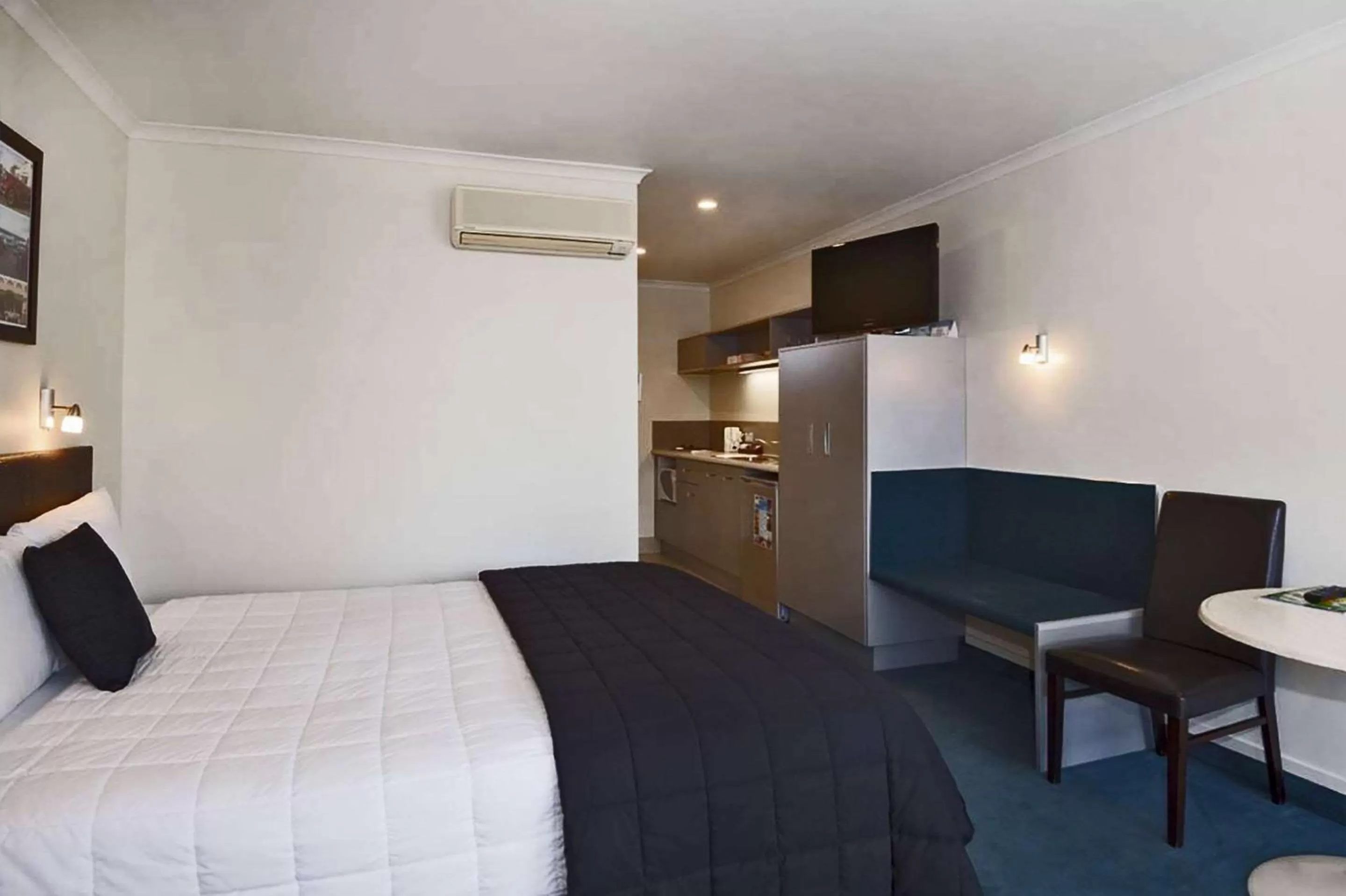 Bedroom, Bed in Quality Inn Napier