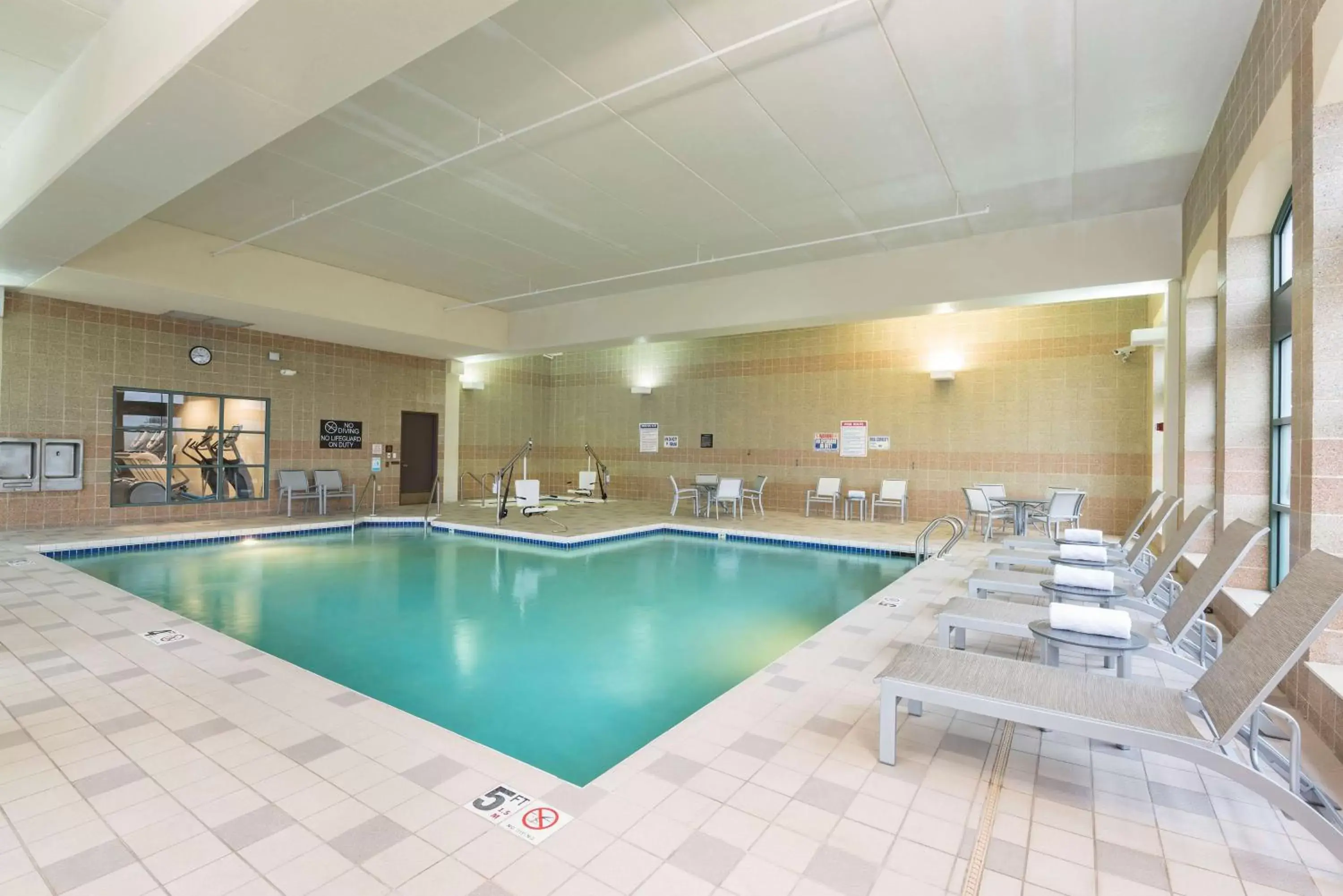 Pool view, Swimming Pool in Doubletree by Hilton Pleasant Prairie Kenosha, WI