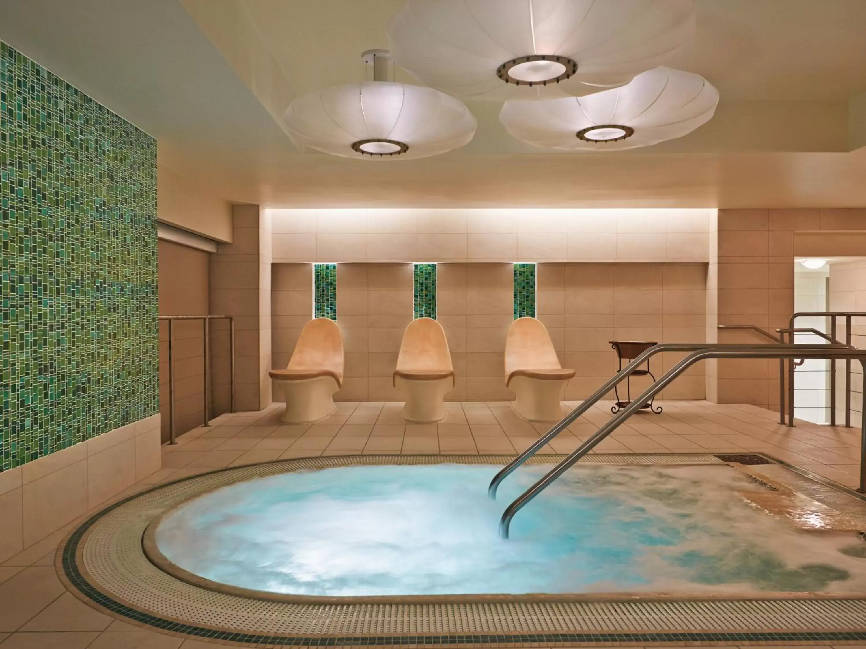 Hot Tub, Swimming Pool in The Venetian® Resort Las Vegas