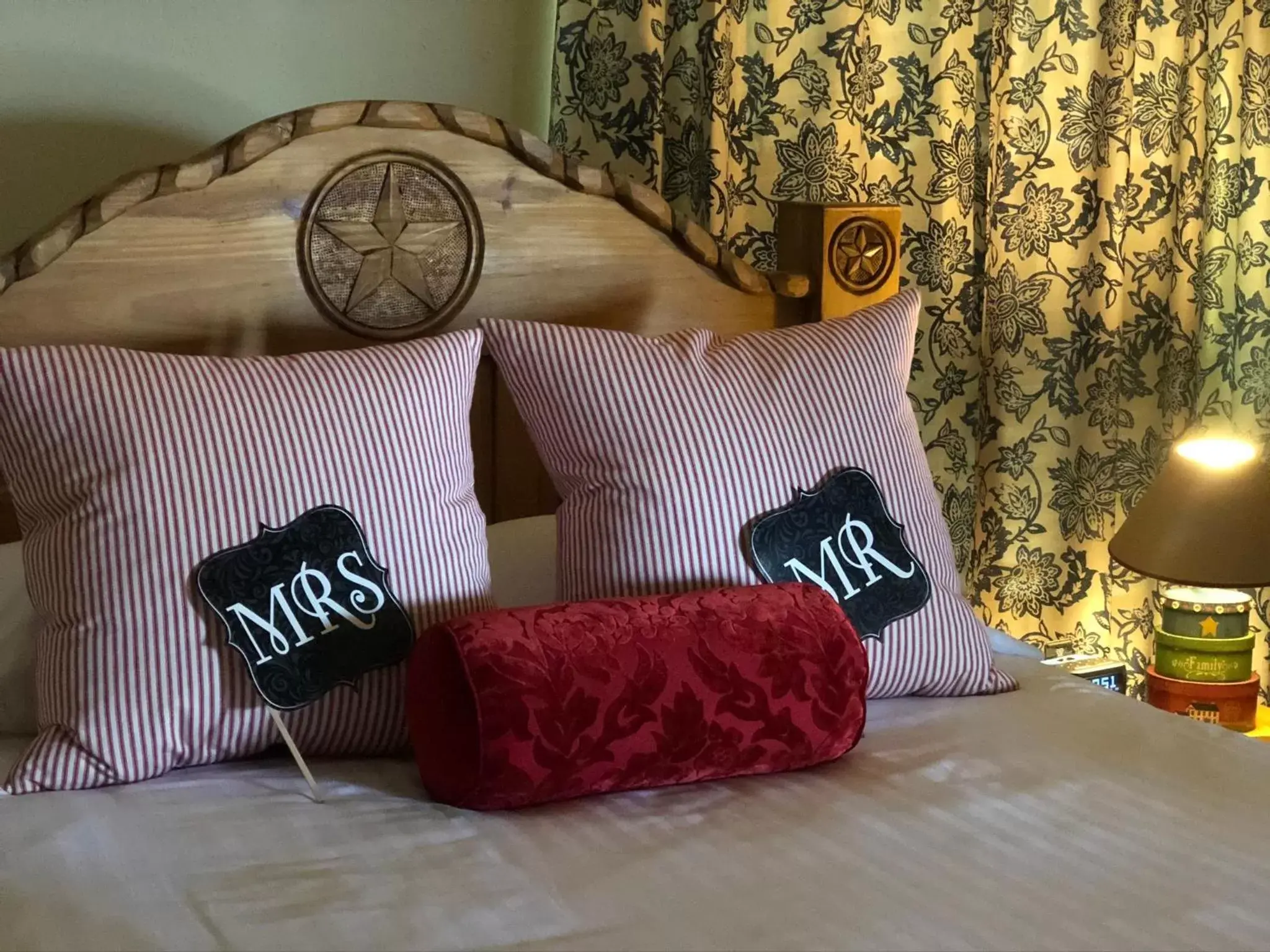 Decorative detail, Bed in The Old Liberty Schoolhouse