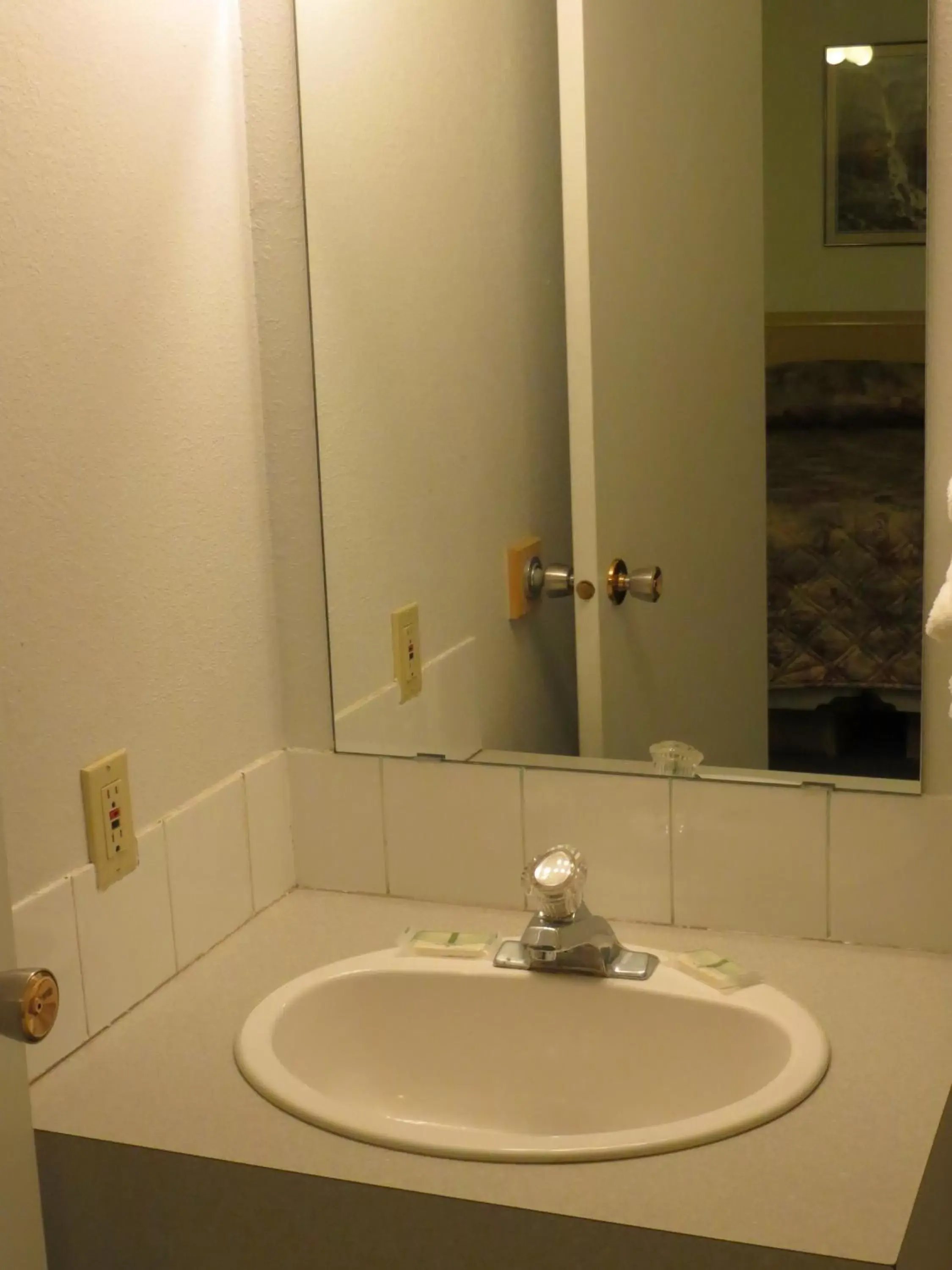 Toilet, Bathroom in Lazy J Motel