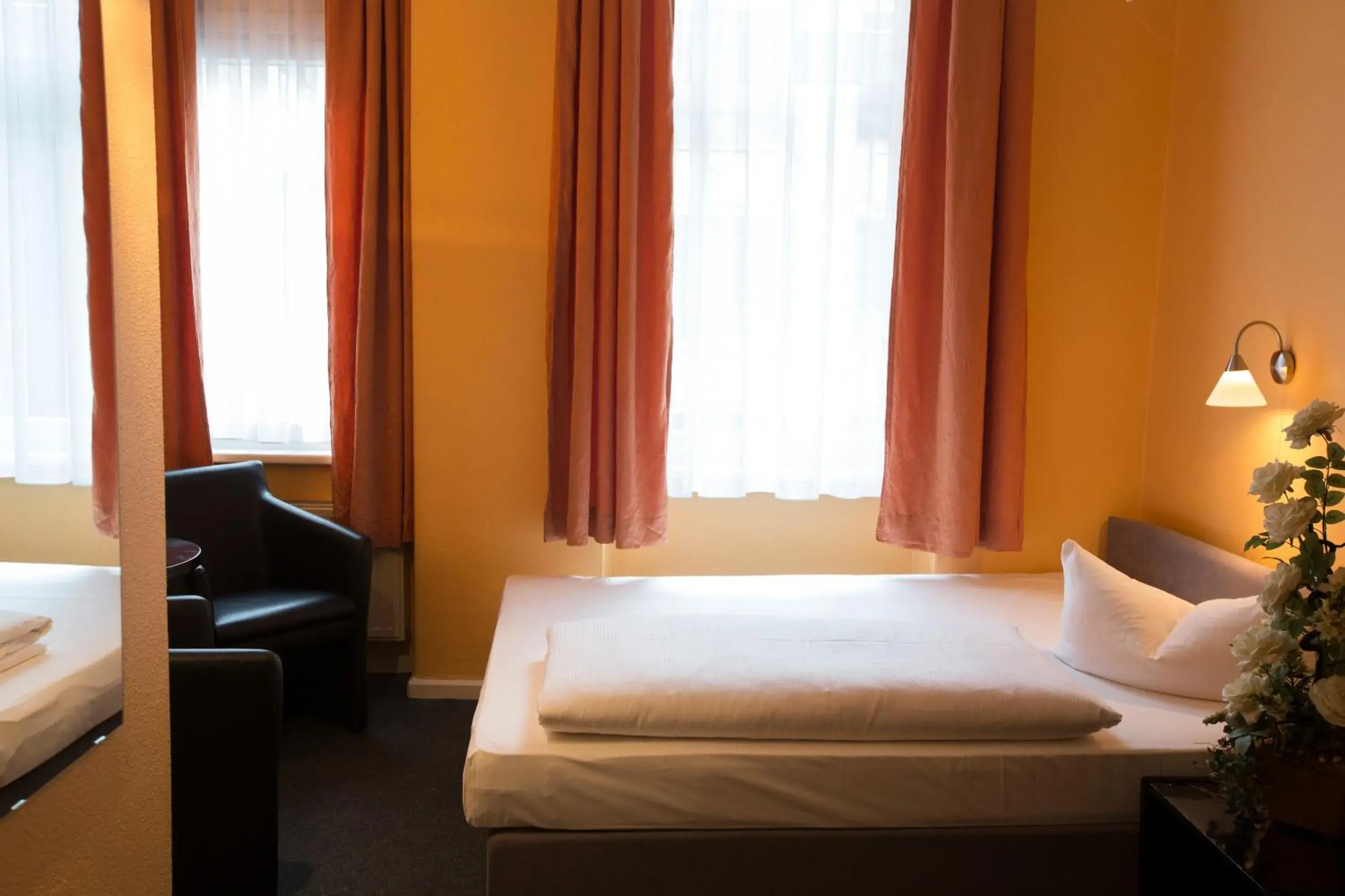 Bedroom, Bed in Hotel am Hermannplatz Bedroom, Bed in Hotel am Hermannplatz