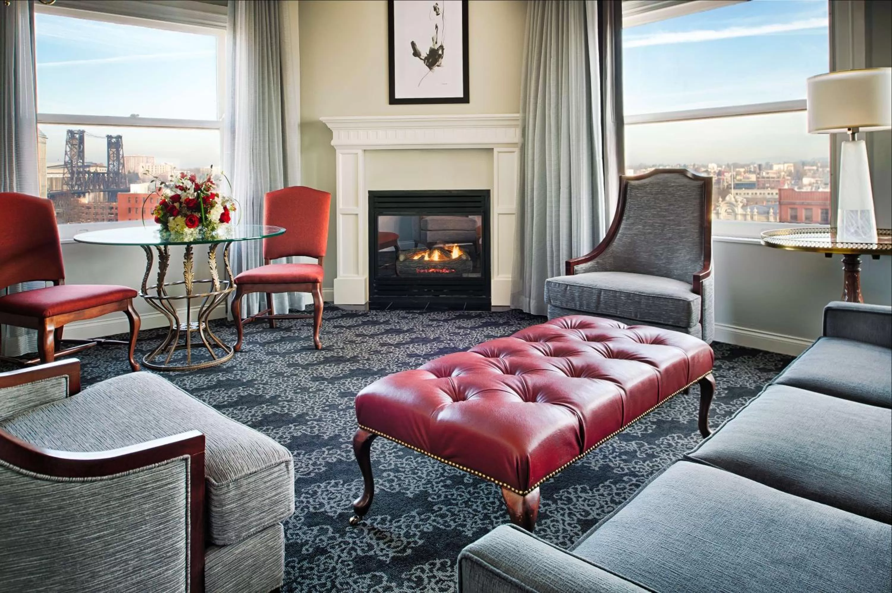 Living room in Embassy Suites by Hilton Portland Downtown