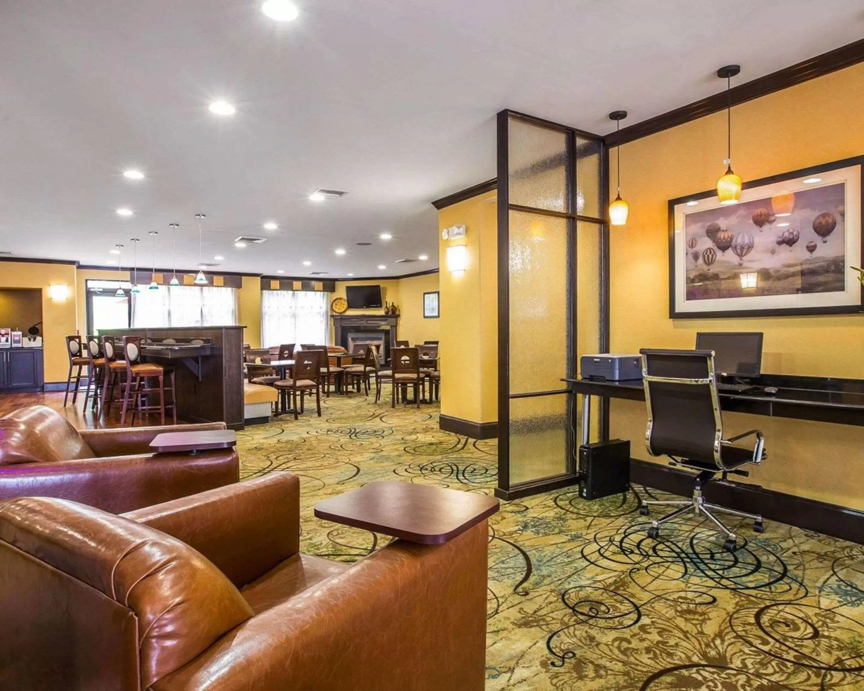 Lobby or reception, Lounge/Bar in Comfort Suites Simpsonville