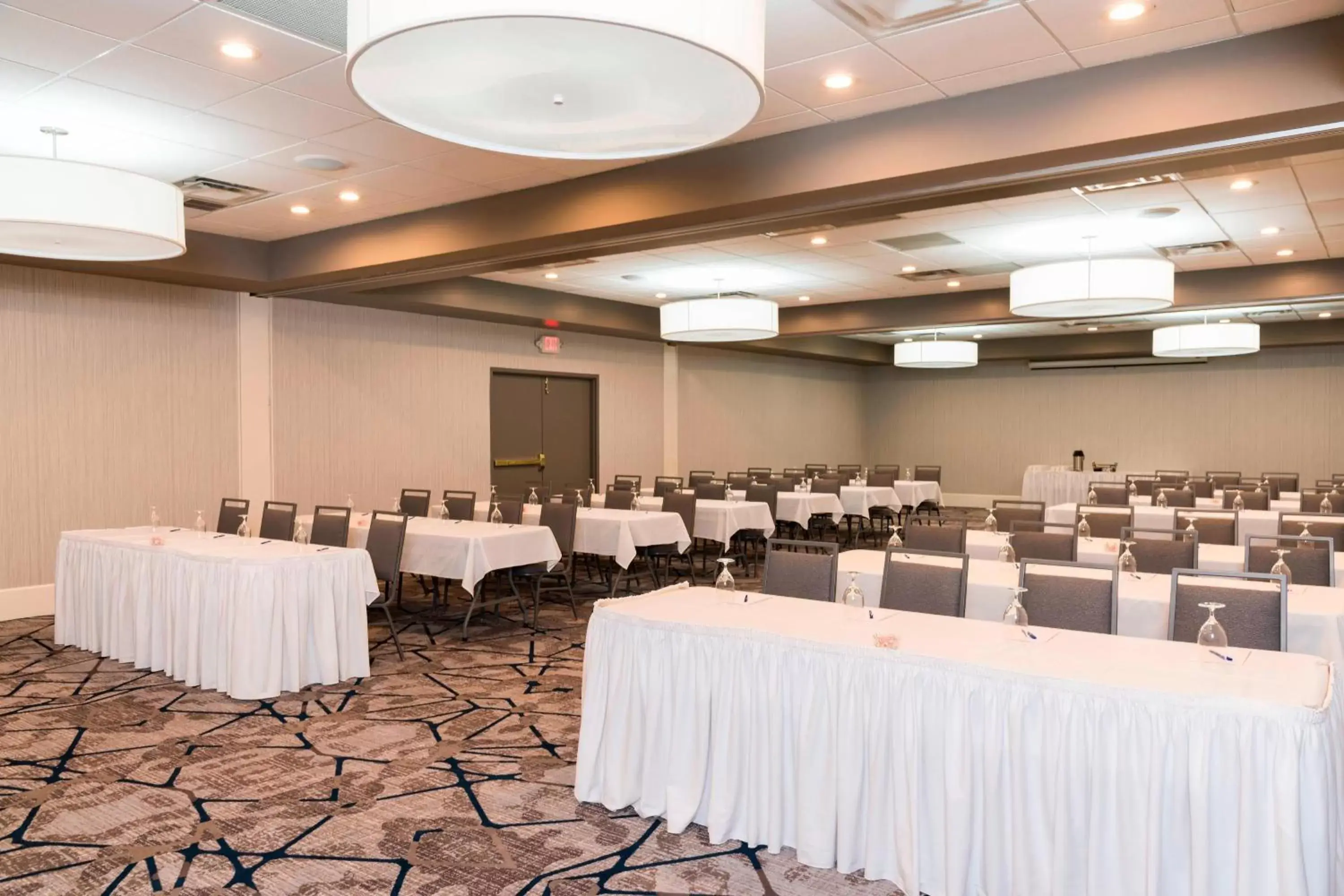 Meeting/conference room in Delta Hotels by Marriott Grand Rapids Airport
