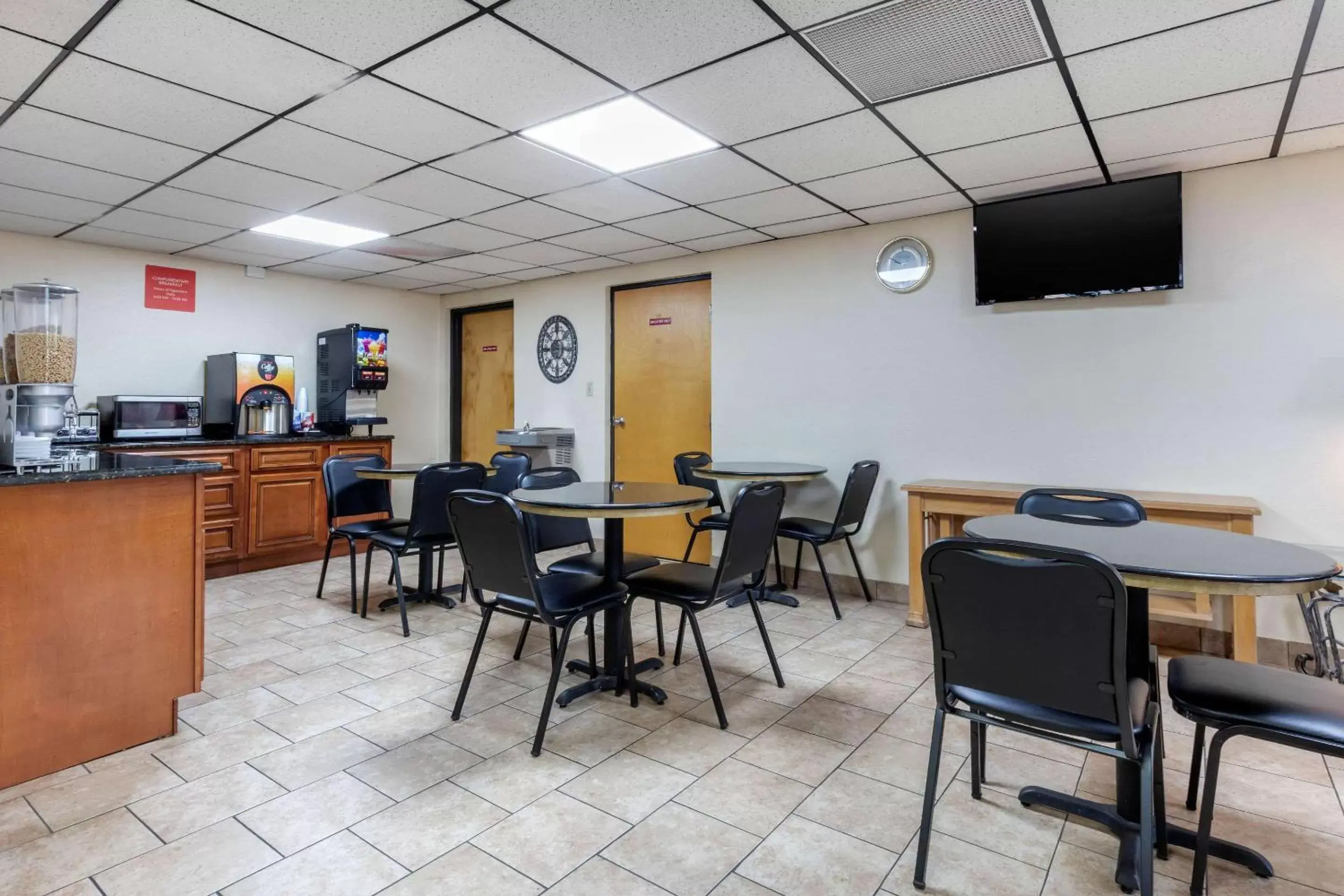 Restaurant/Places to Eat in Econo Lodge Chattanooga
