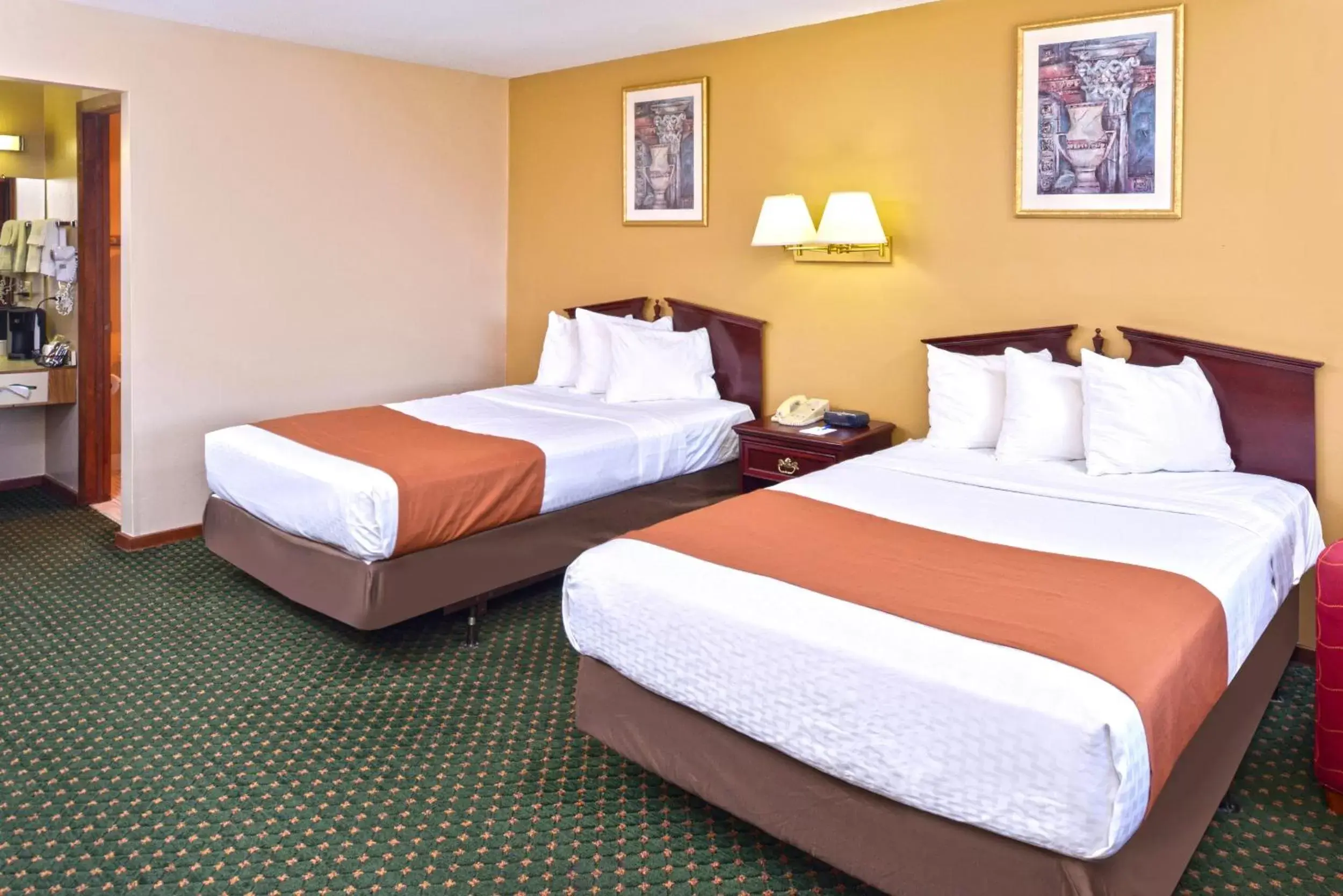 Bedroom, Bed in Americas Best Value Inn Plattsburgh Bedroom, Bed in Americas Best Value Inn Plattsburgh
