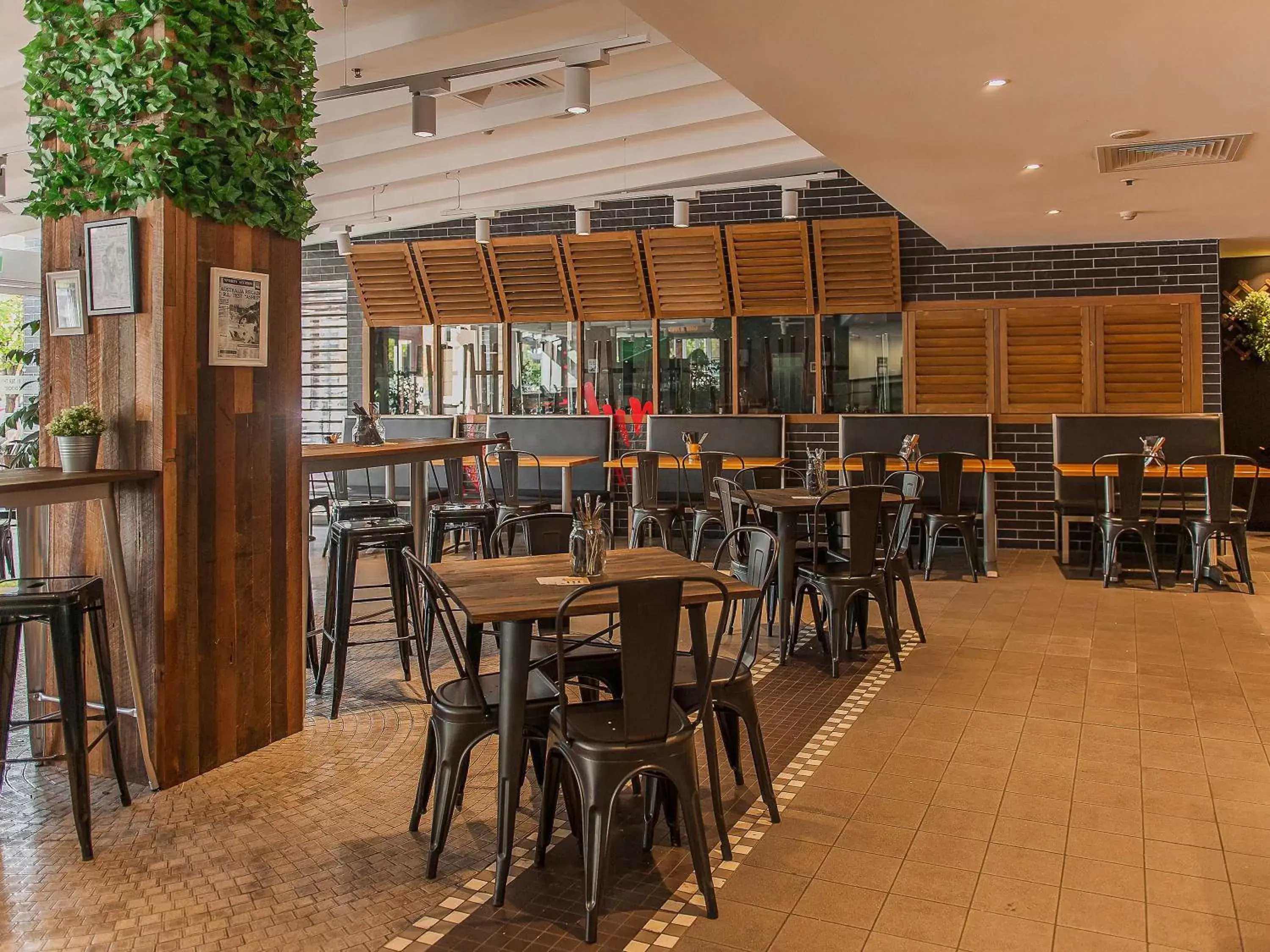 Restaurant/Places to Eat in Novotel Sydney Olympic Park