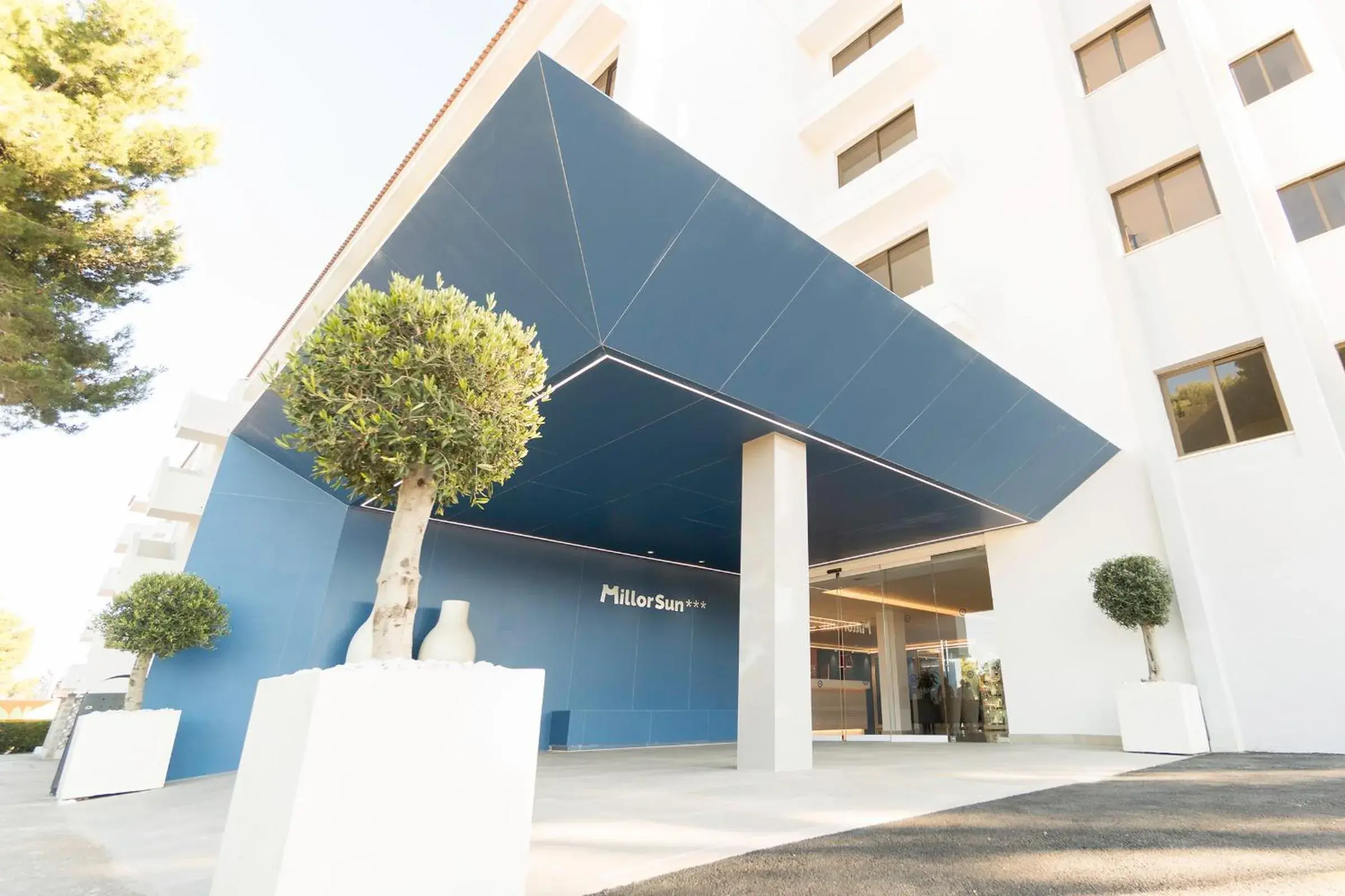 Property Building in Hotel Millor Sol