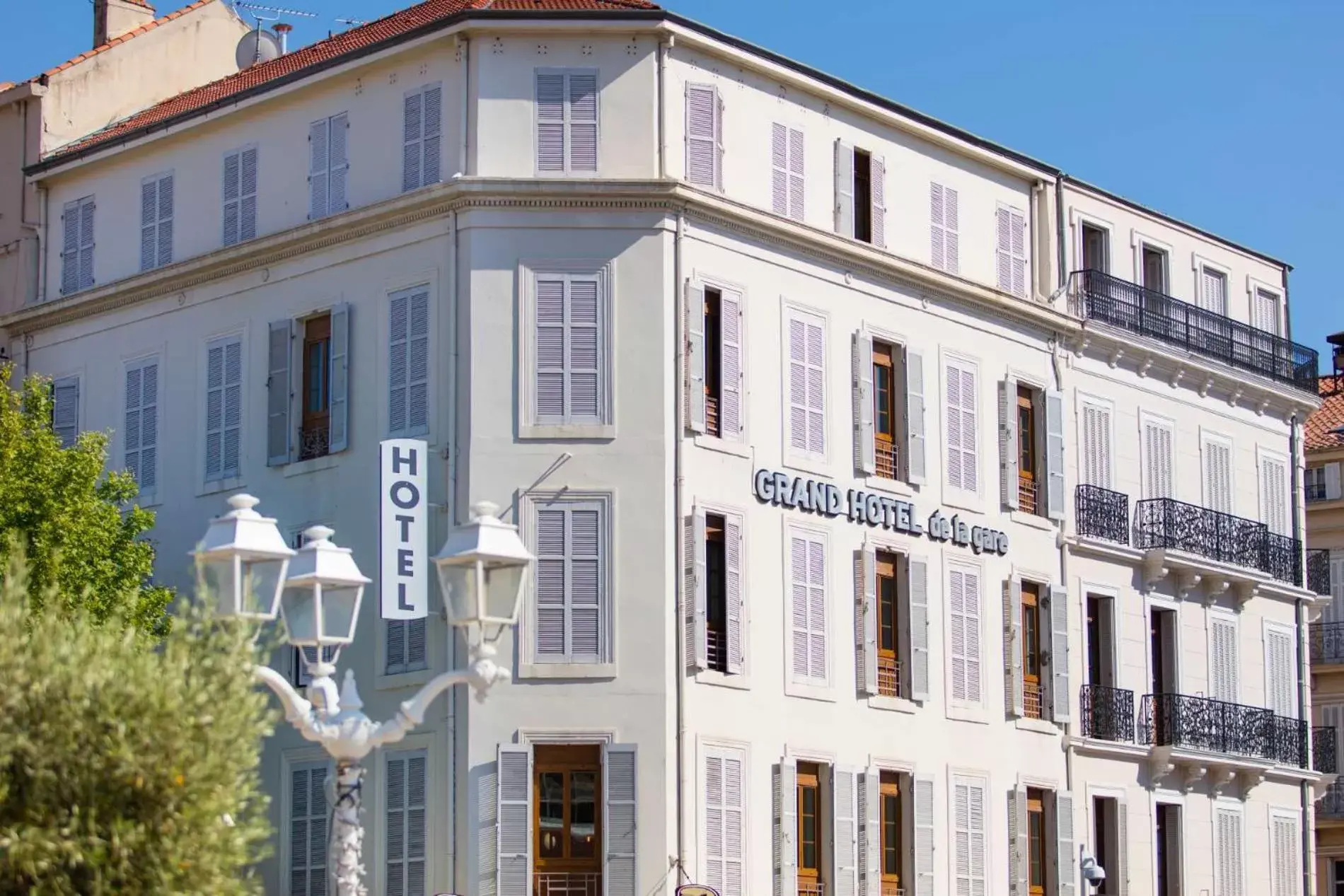 Facade/entrance, Property Building in The Originals Boutique, Grand Hôtel de la Gare, Toulon