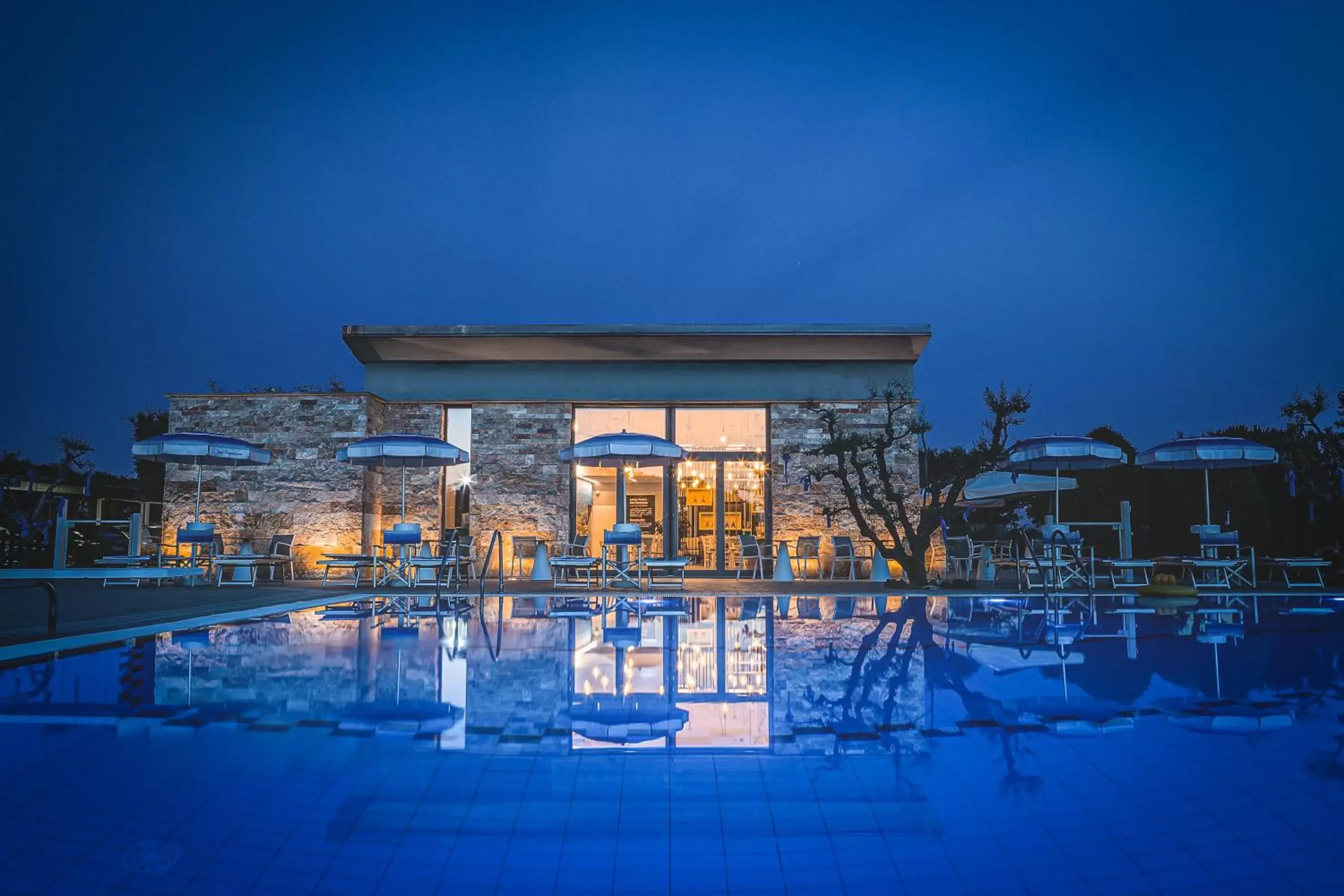 Swimming pool, Property Building in San Francesco Relais