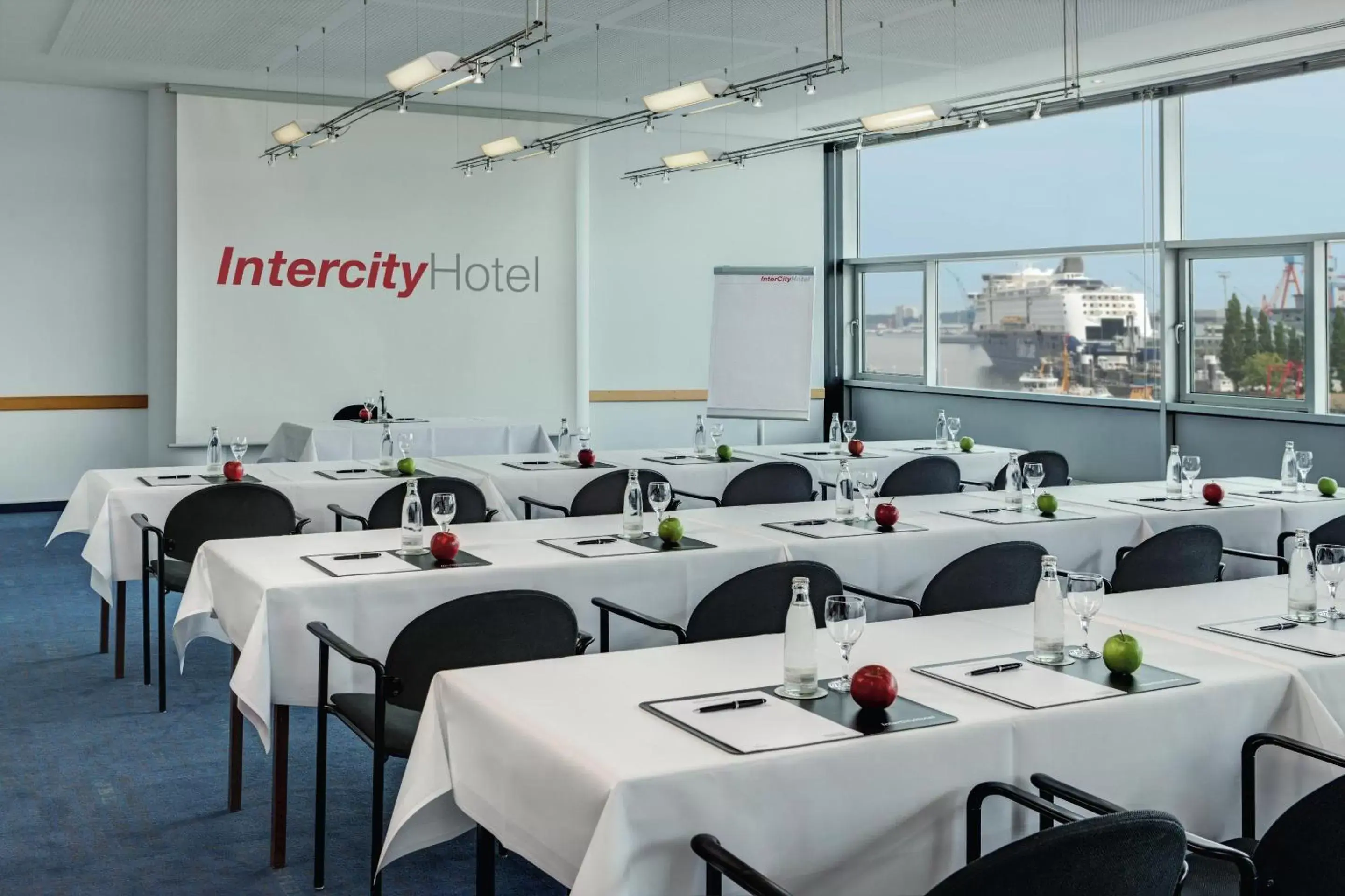 Meeting/conference room in IntercityHotel Kiel