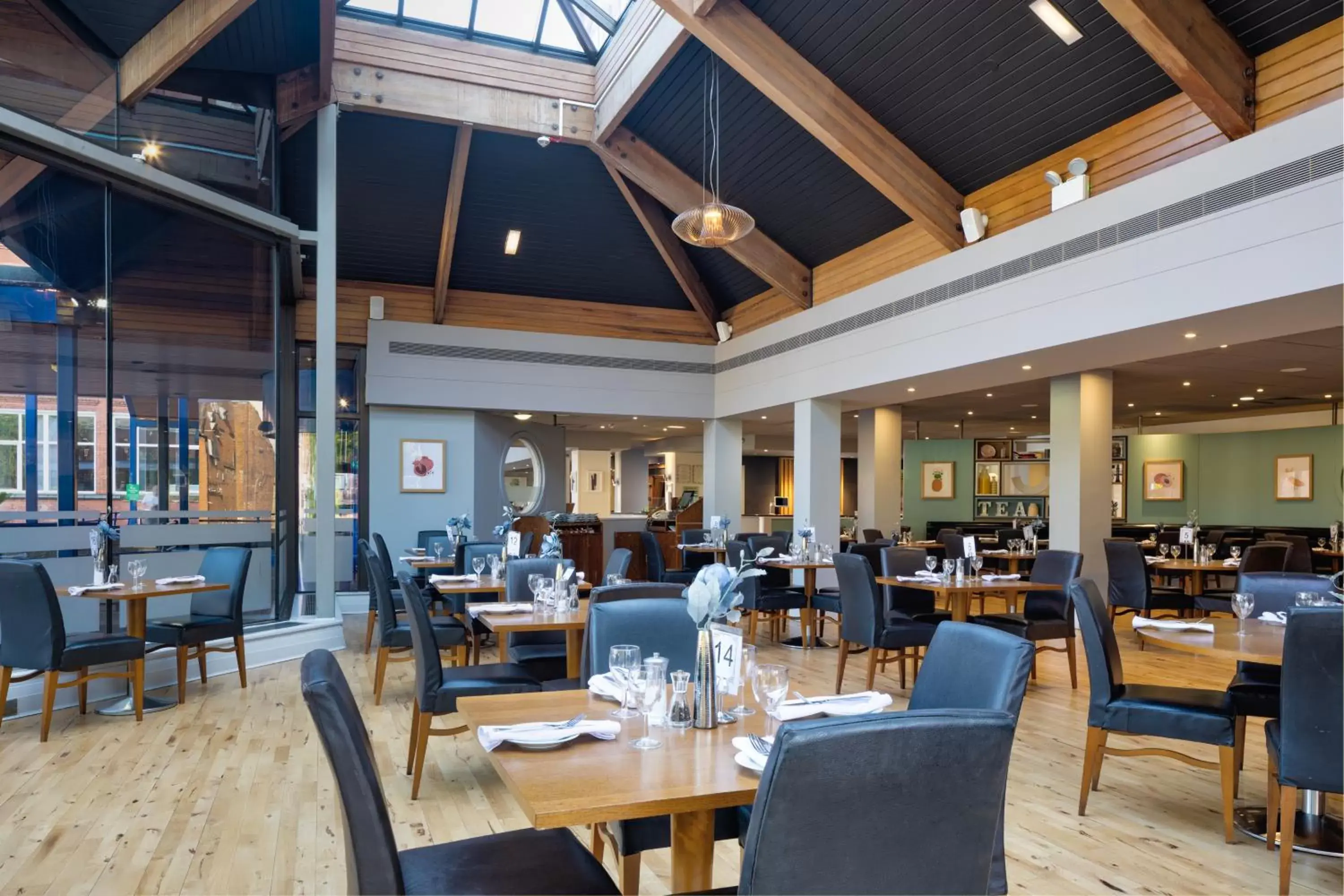 Restaurant/places to eat in Holiday Inn Bolton Centre by IHG Restaurant/places to eat in Holiday Inn Bolton Centre by IHG