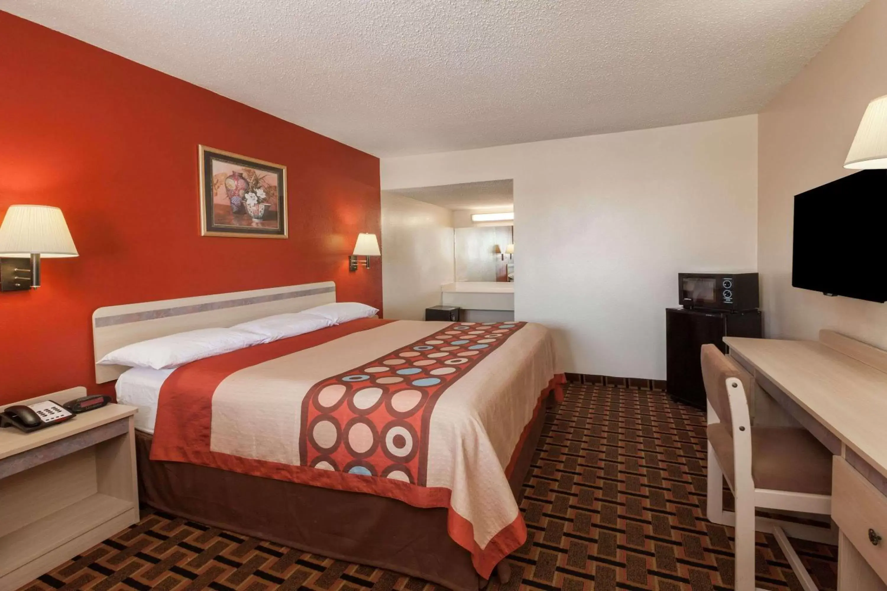 Photo of the whole room, Bed in Super 8 by Wyndham Athens TX