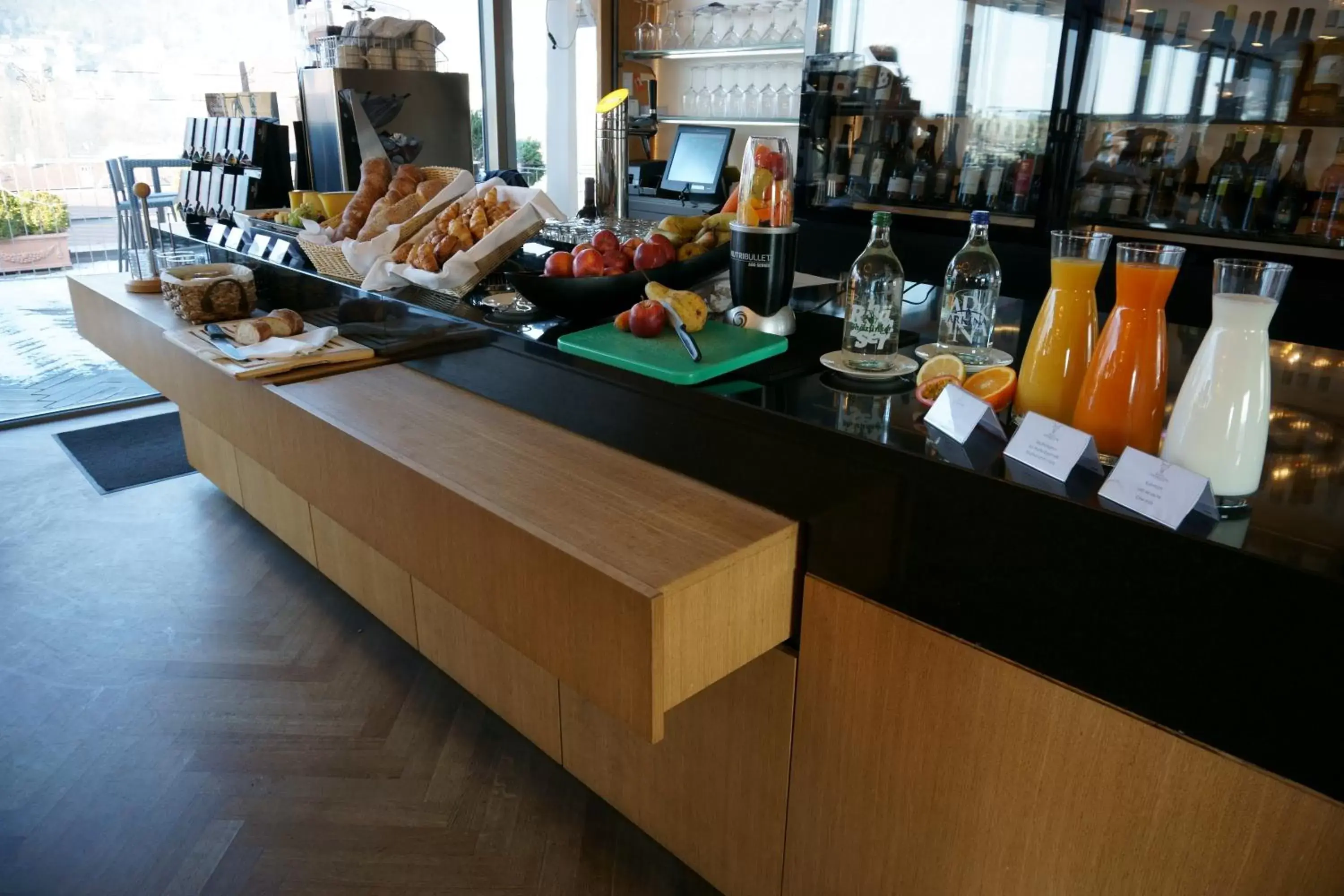 Buffet breakfast in Art Déco Hotel Elite