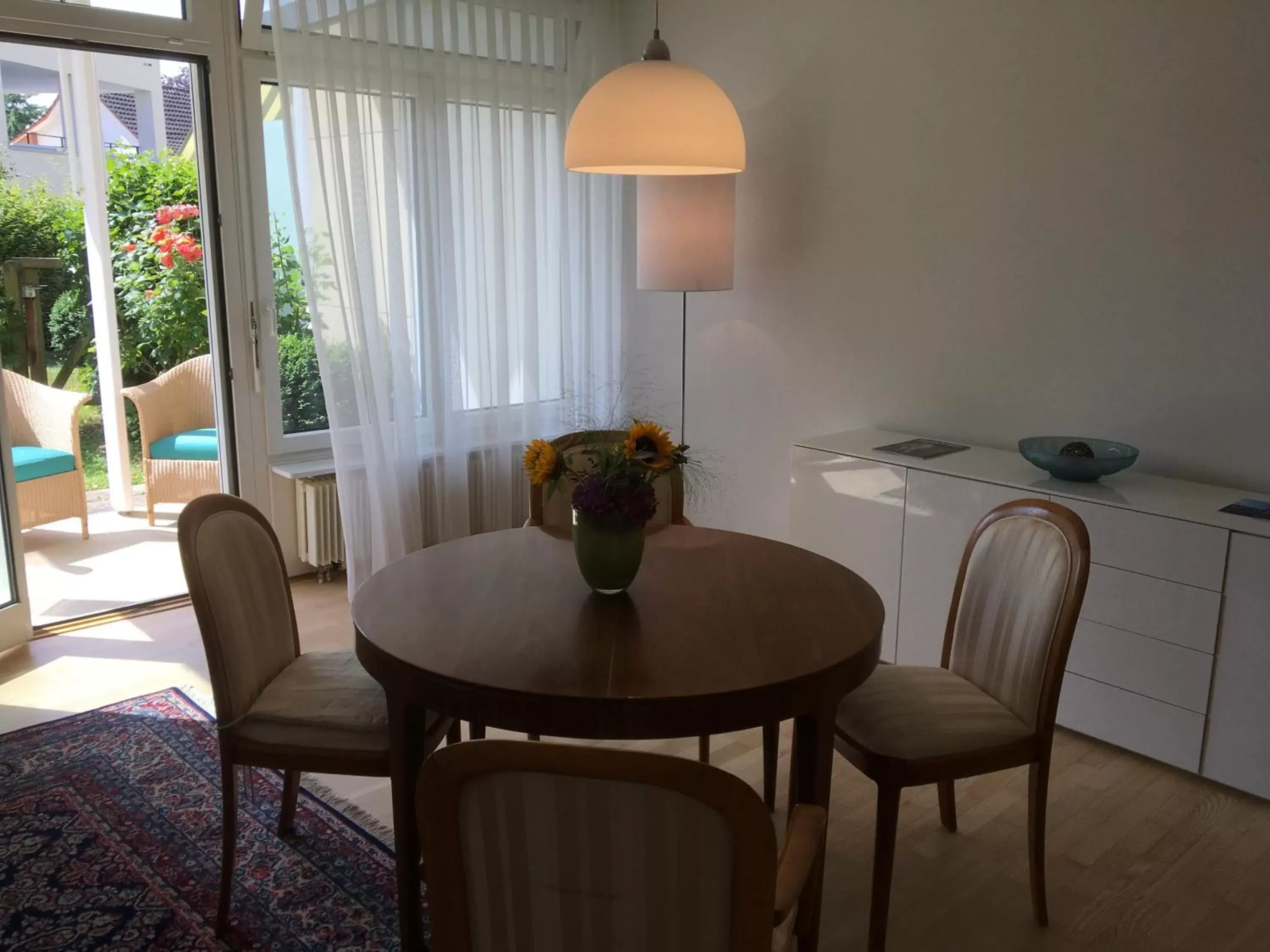 Photo of the whole room, Dining Area in Tertianum Parkresidenz Meilen