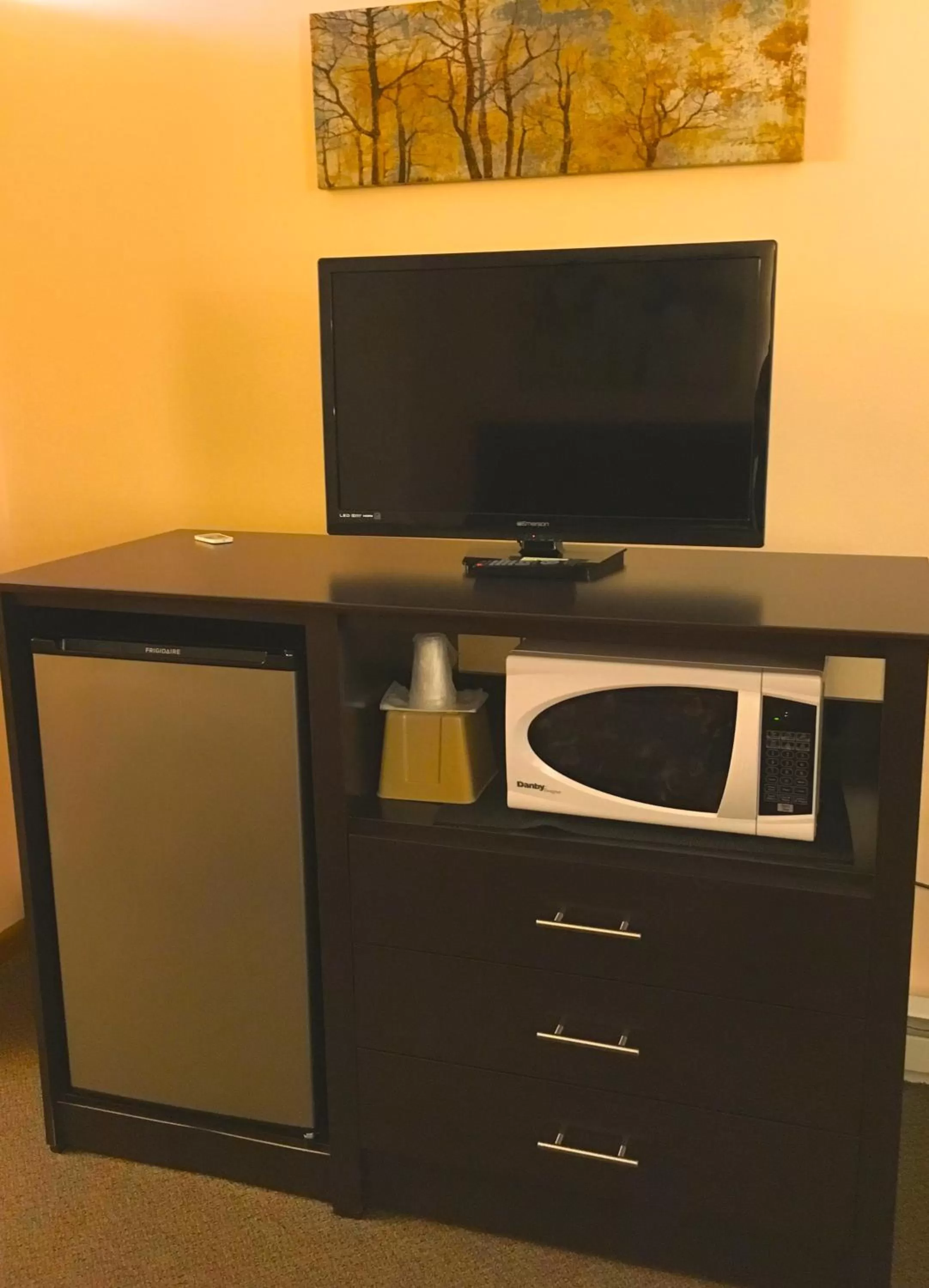 Area and facilities, TV/Entertainment Center in Oak Mar Motel