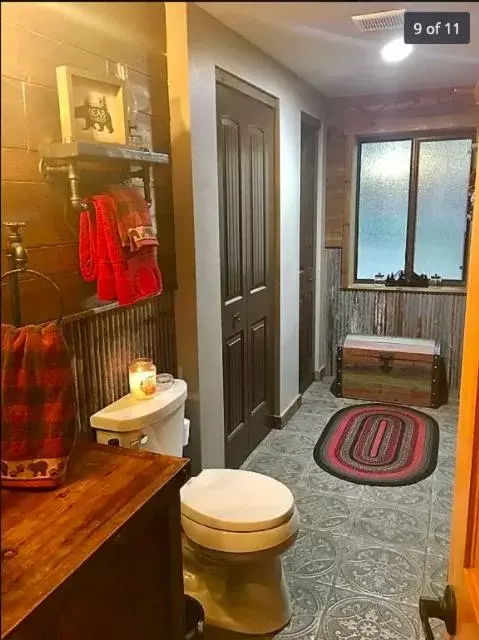 Bathroom in Rainbows End Fishing Resort