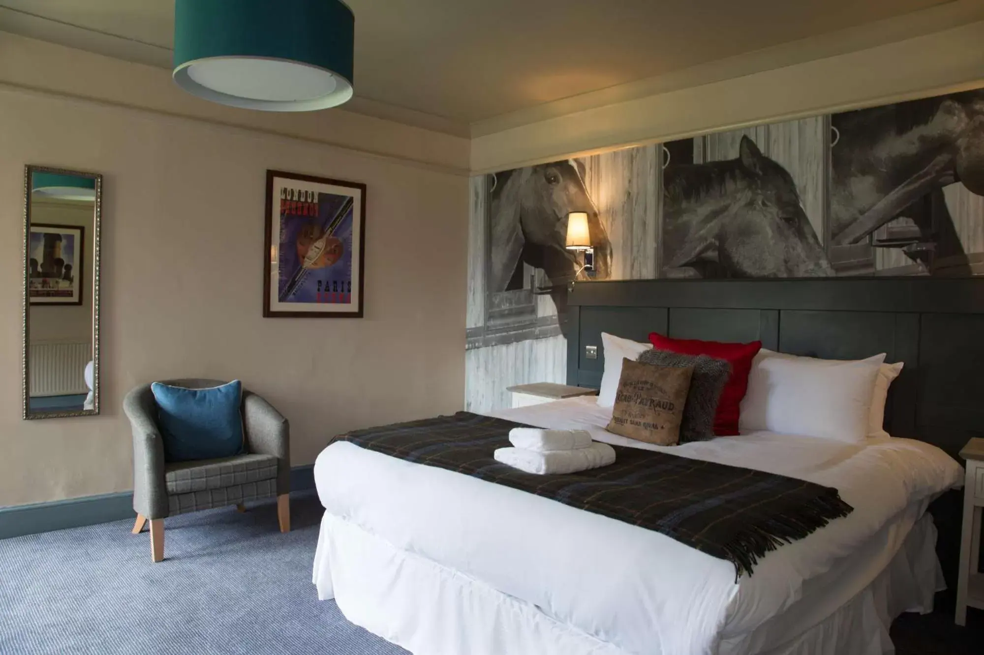 Bedroom, Bed in Worplesdon Place Hotel